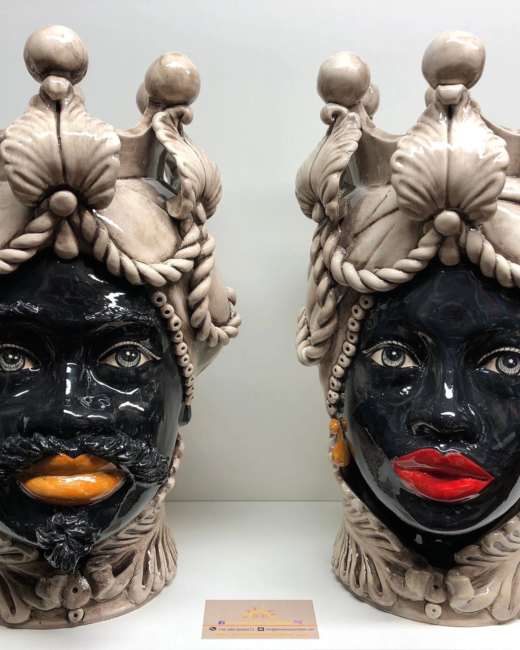 Teste di Moro Zefiro Ceramica Caltagirone cm H.43 L.26 Artigianale Invecchiato Écru DD CERAMICHE SICILIANE