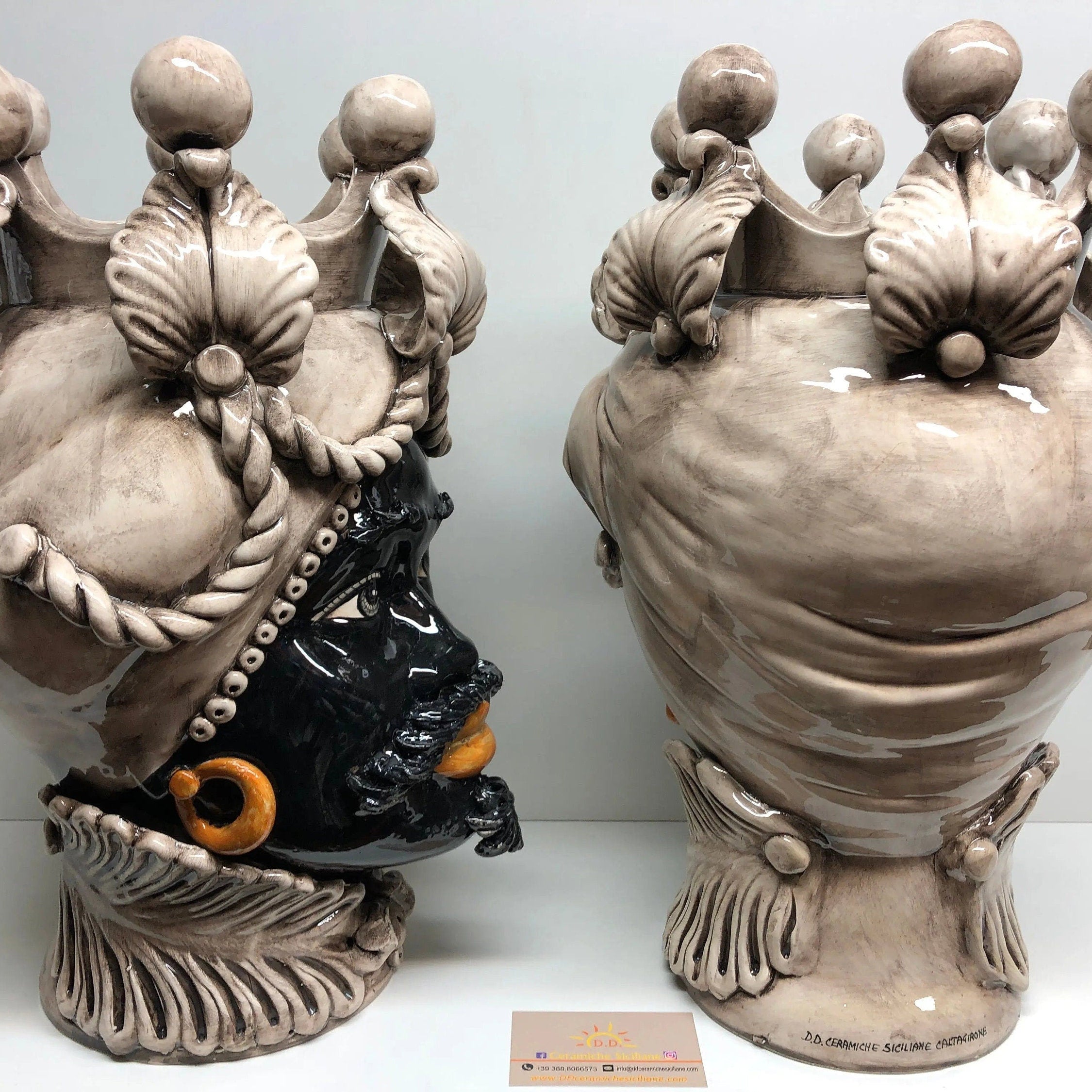 Teste di Moro Zefiro Ceramica Caltagirone cm H.43 L.26 Artigianale Invecchiato Écru DD CERAMICHE SICILIANE