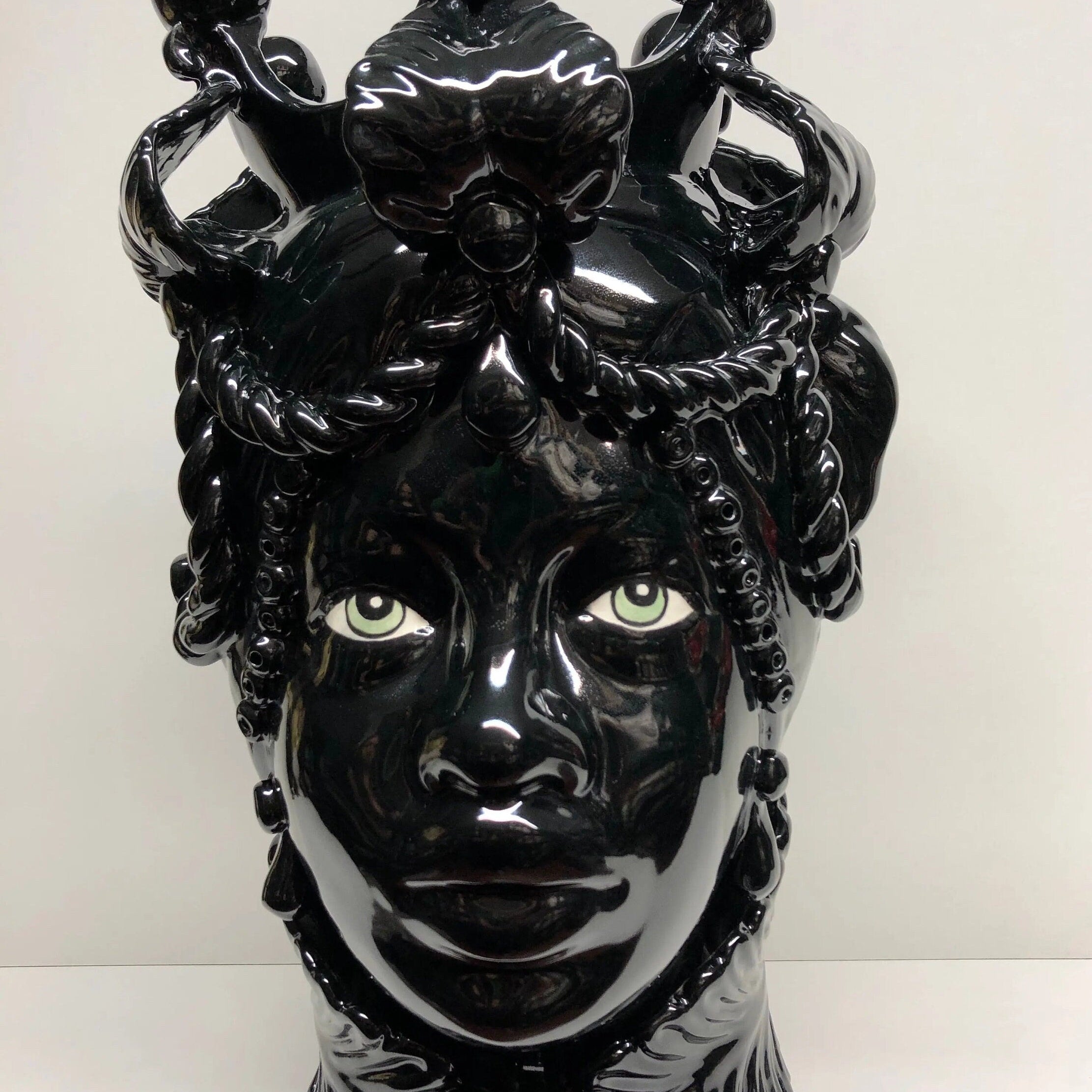 Teste di Moro Zefiro Ceramica Caltagirone cm H.43 L.26 Artigianale Nero Lucido Occhi Verde DD CERAMICHE SICILIANE