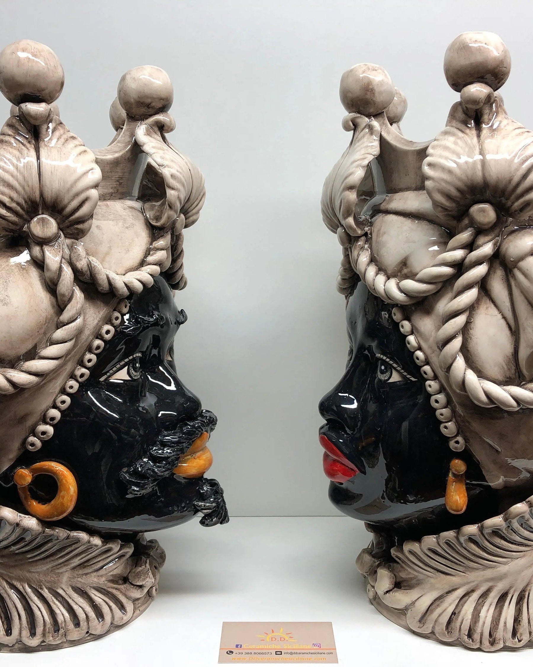 Teste di Moro Zefiro Ceramica Caltagirone cm H.43 L.26 Artigianale Invecchiato Écru DD CERAMICHE SICILIANE