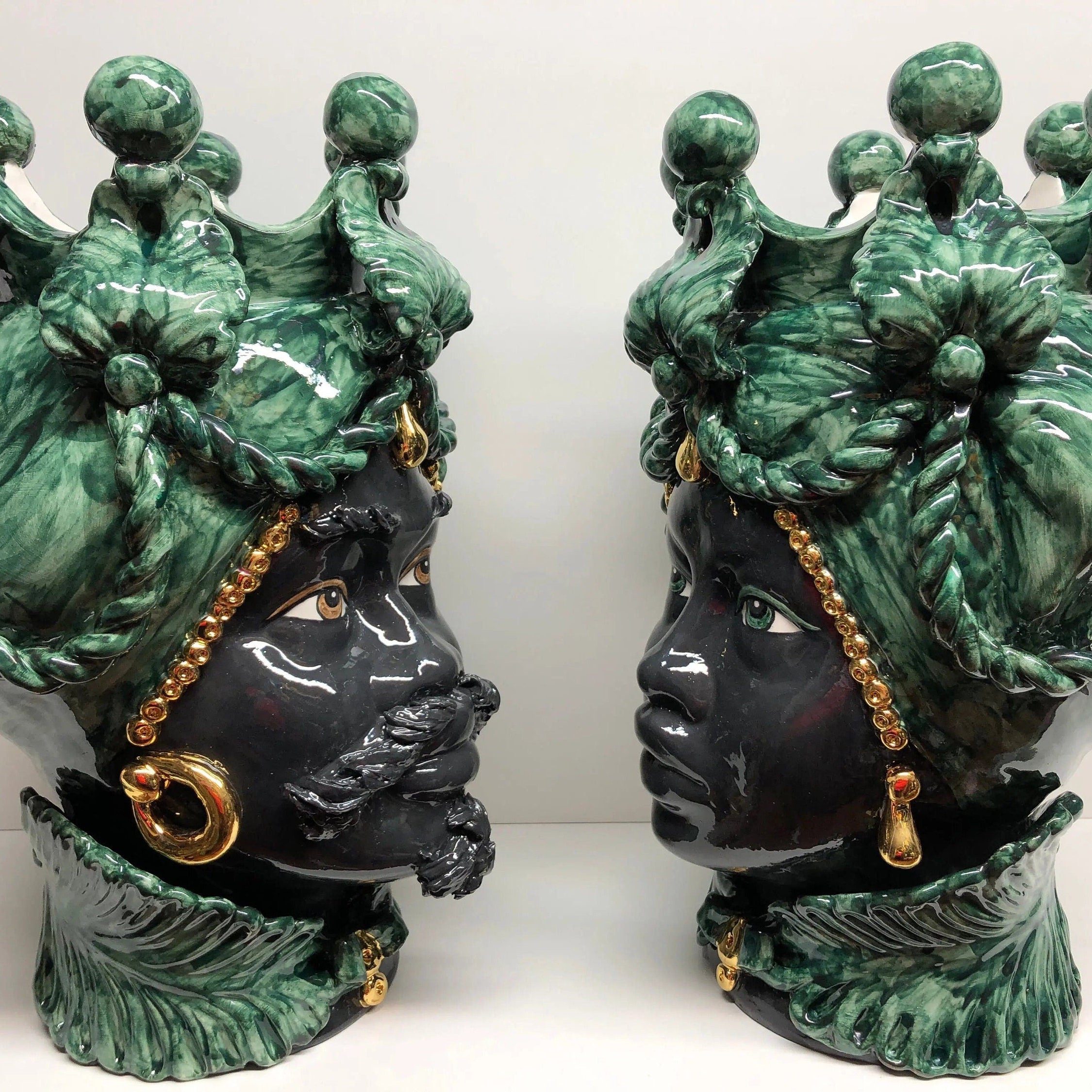Teste di Moro Zefiro Ceramica Caltagirone cm H.43 L.26 Artigianale Verde Nero Oro DD CERAMICHE SICILIANE