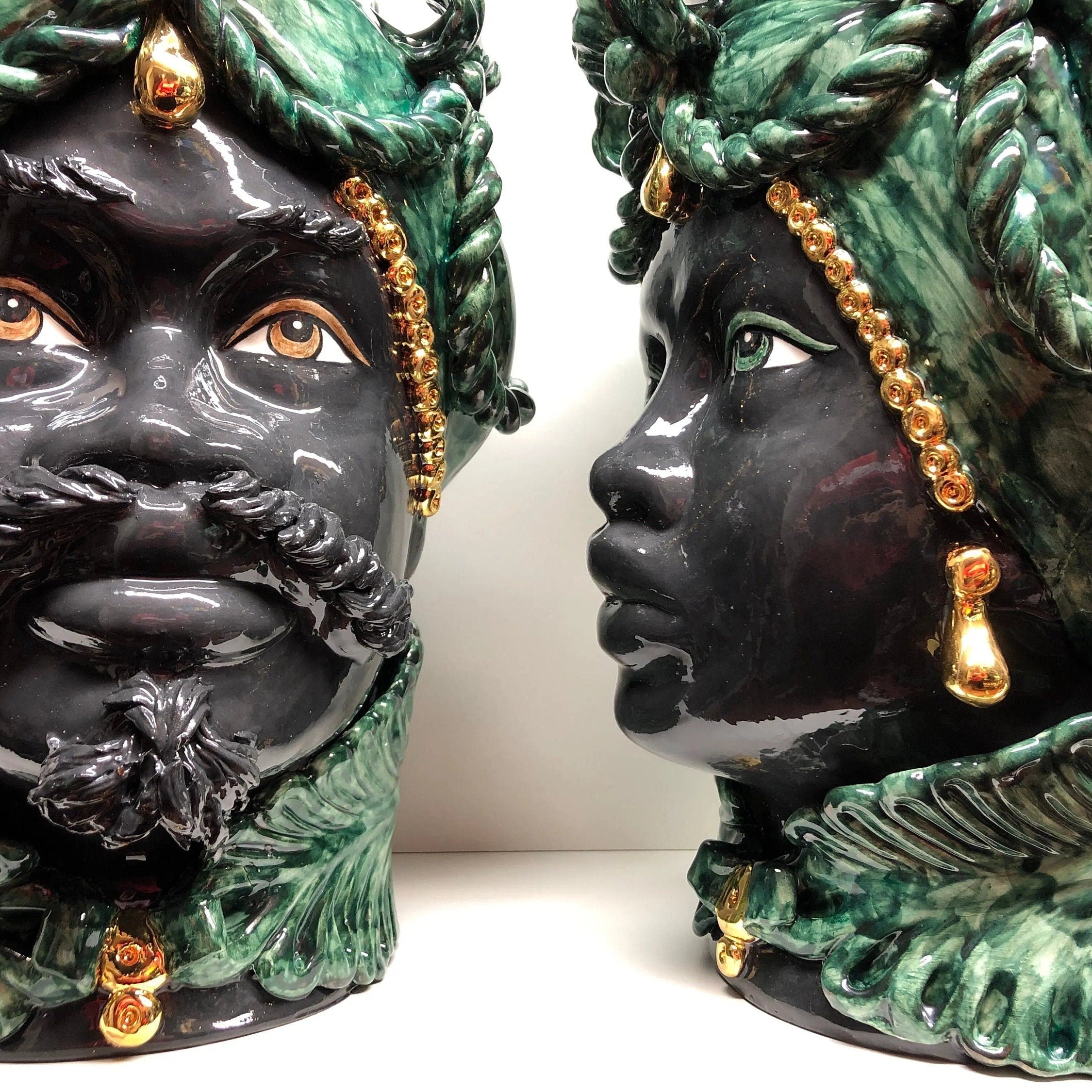 Teste di Moro Zefiro Ceramica Caltagirone cm H.43 L.26 Artigianale Verde Nero Oro DD CERAMICHE SICILIANE