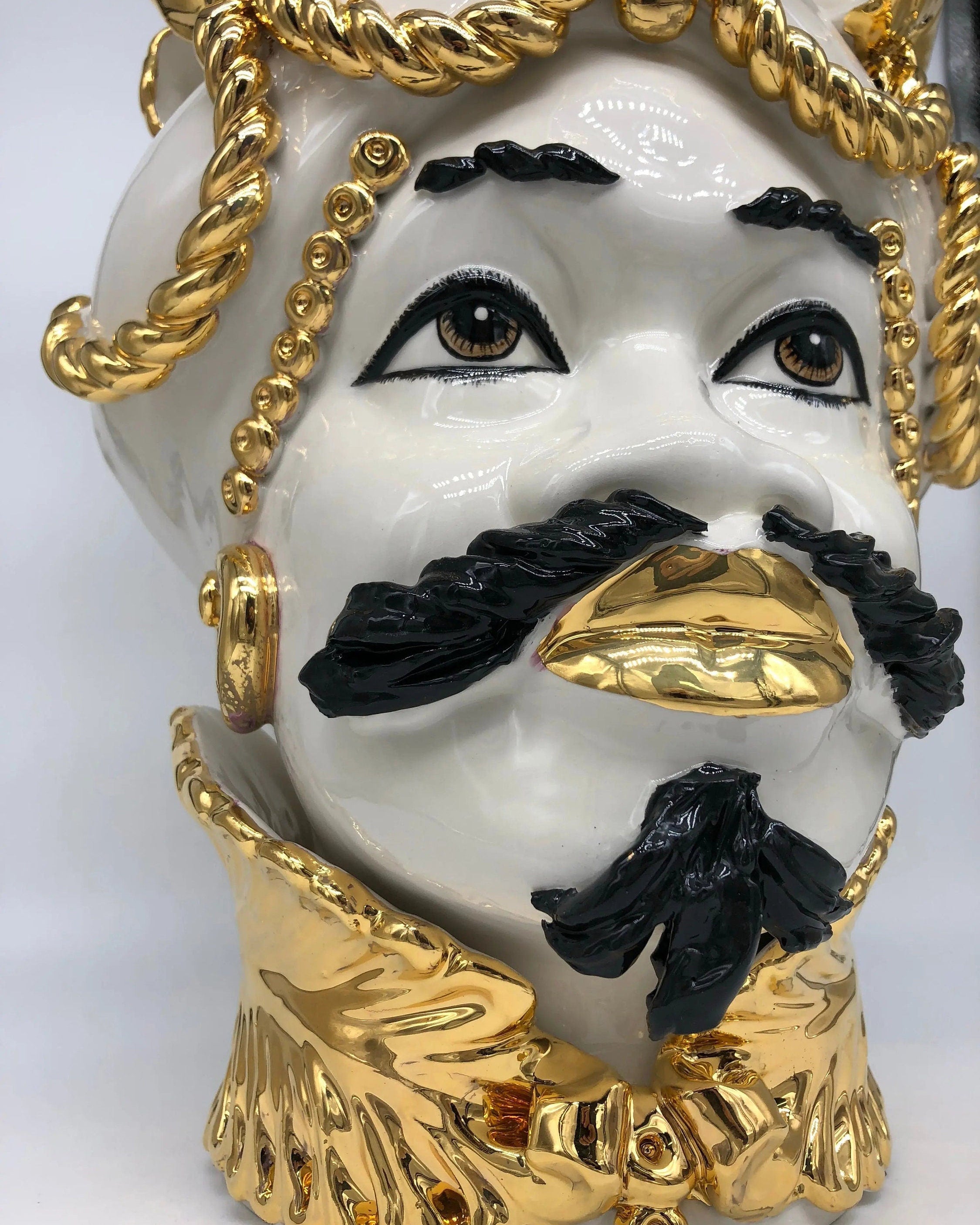 Teste di Moro Zefiro Ceramica Caltagirone cm H.43 L.26 Artigianale Bianco Oro Viso Chiaro DD CERAMICHE SICILIANE