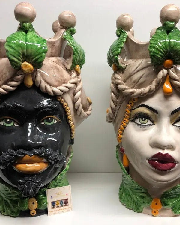 Teste di Moro Zefiro Ceramica Caltagirone cm H.43 L.26 Artigianale Écru Foglie Verde DD CERAMICHE SICILIANE