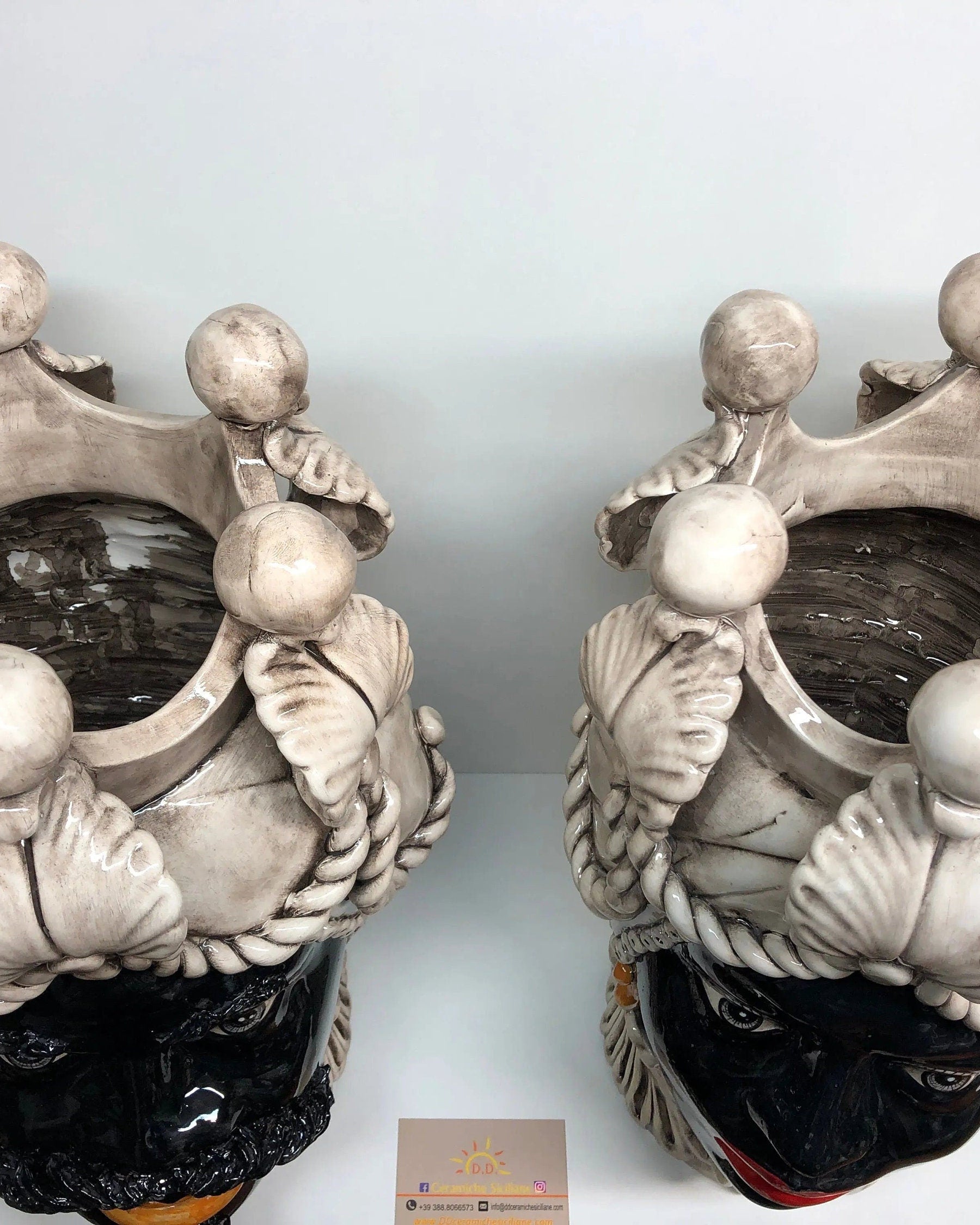 Teste di Moro Zefiro Ceramica Caltagirone cm H.43 L.26 Artigianale Invecchiato Écru DD CERAMICHE SICILIANE