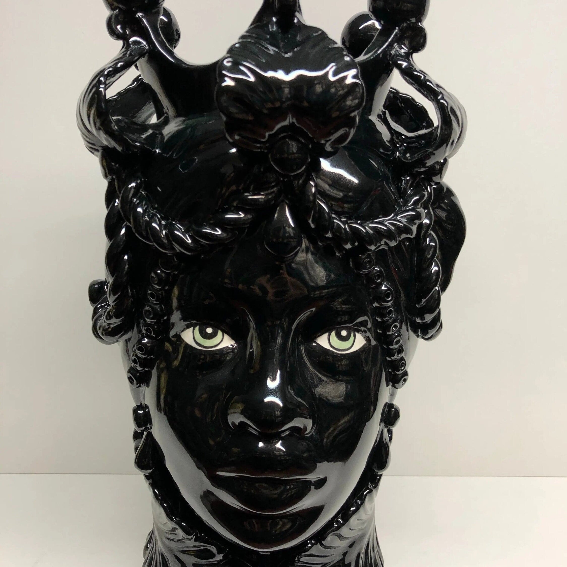 Teste di Moro Zefiro Ceramica Caltagirone cm H.43 L.26 Artigianale Nero Lucido Occhi Verde DD CERAMICHE SICILIANE
