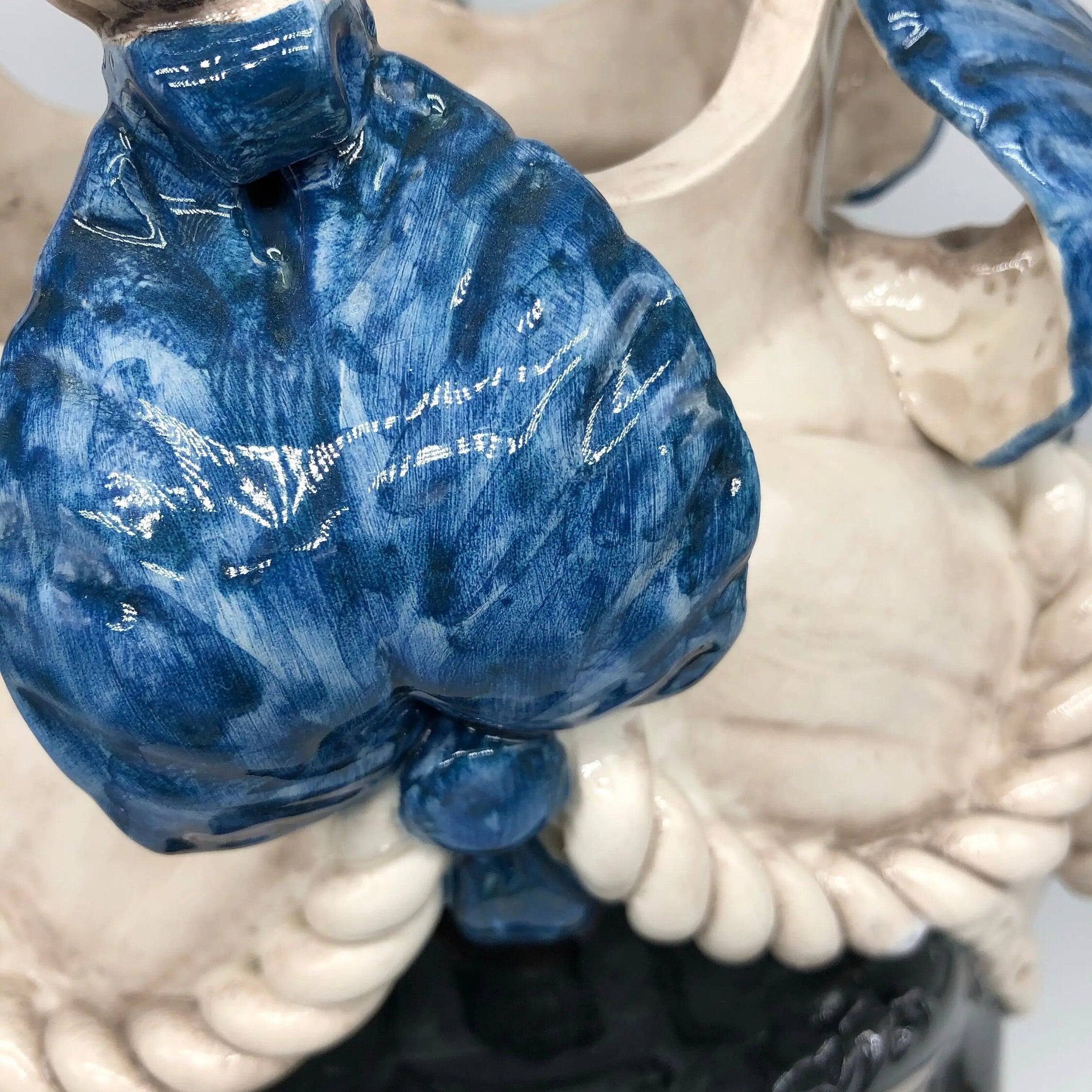 Teste di Moro Zefiro Ceramica Caltagirone cm H.43 L.26 Artigianale Écru Foglie Blu DD CERAMICHE SICILIANE