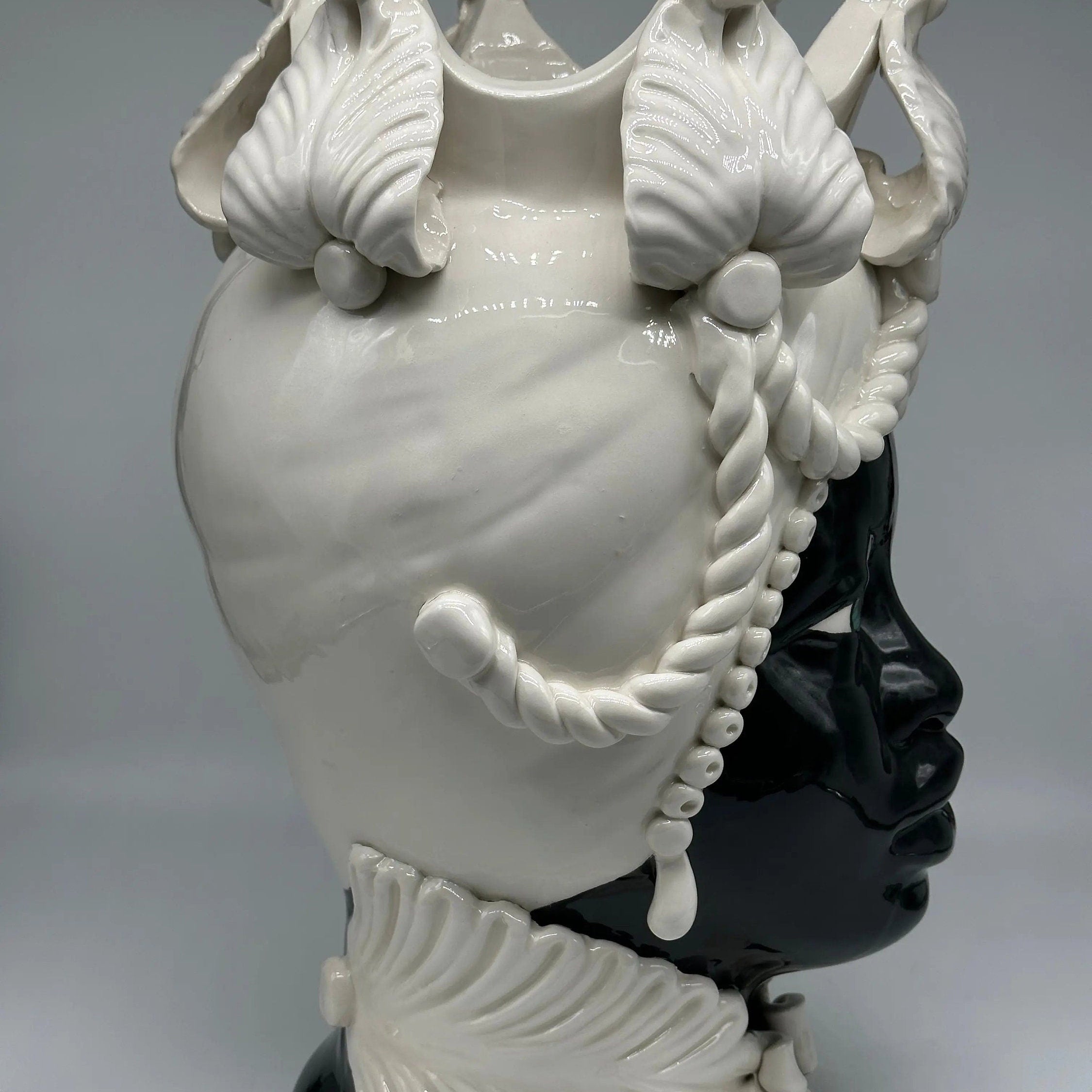 Teste di Moro Zefiro Ceramica Caltagirone cm H.43 L.26 Artigianale Bianco Nero DD CERAMICHE SICILIANE