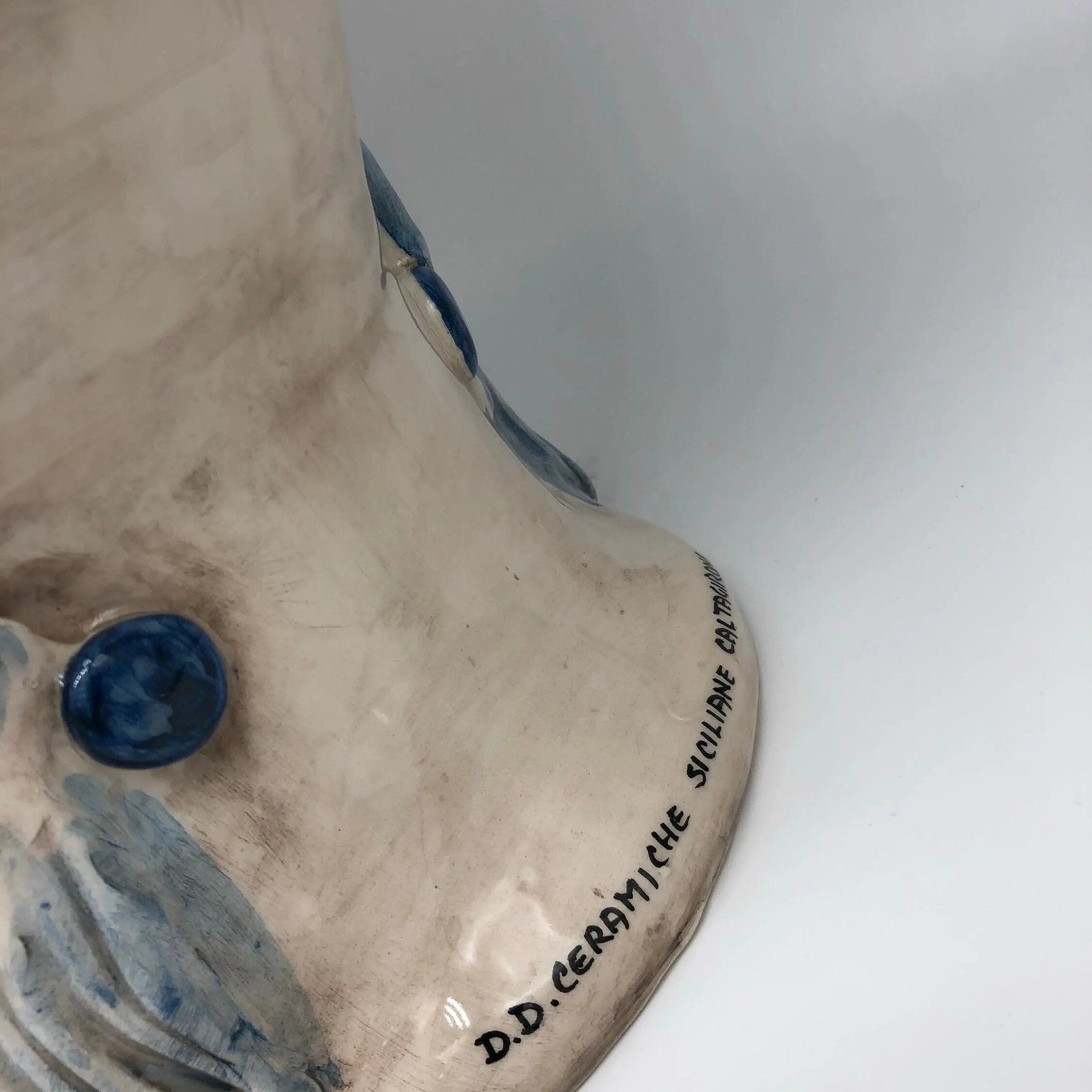 Teste di Moro Zefiro Ceramica Caltagirone cm H.43 L.26 Artigianale Écru Foglie Blu DD CERAMICHE SICILIANE