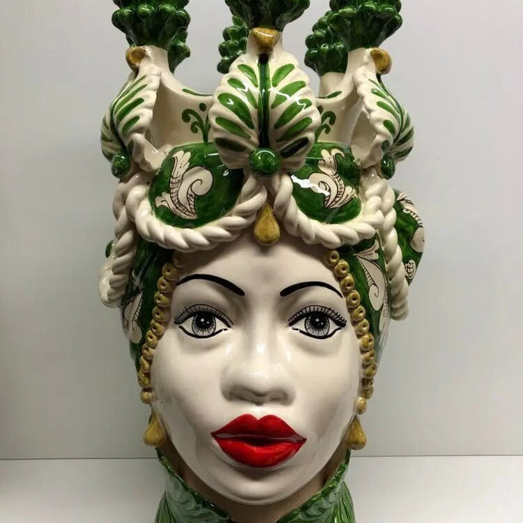 Teste di Moro Zefiro Corona Pigne Ceramica Caltagirone cm H.48 L.28 Artigianale Verde DD CERAMICHE SICILIANE