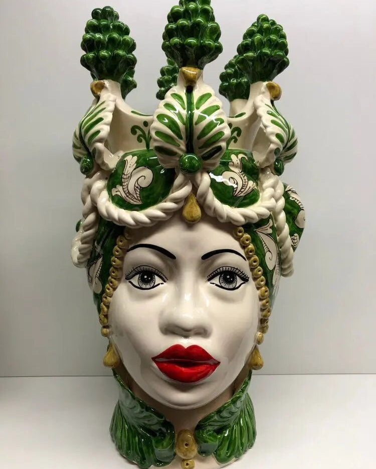 Teste di Moro Zefiro Corona Pigne Ceramica Caltagirone cm H.48 L.28 Artigianale Verde DD CERAMICHE SICILIANE