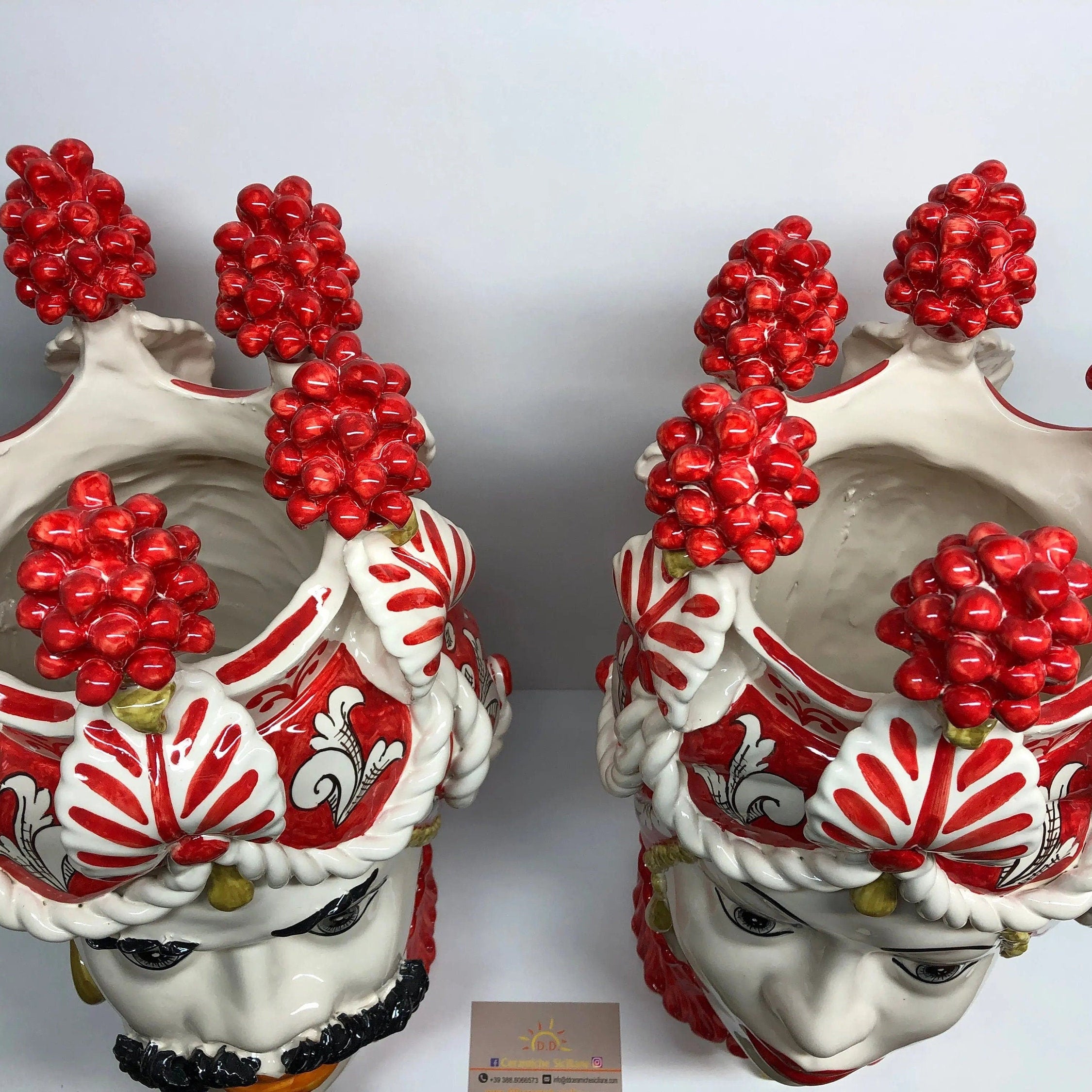 Teste di Moro Zefiro Corona Pigne Ceramica Caltagirone cm H.48 L.28 Artigianale Rosso DD CERAMICHE SICILIANE
