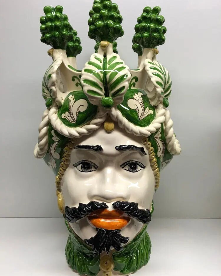 Teste di Moro Zefiro Corona Pigne Ceramica Caltagirone cm H.48 L.28 Artigianale Verde DD CERAMICHE SICILIANE