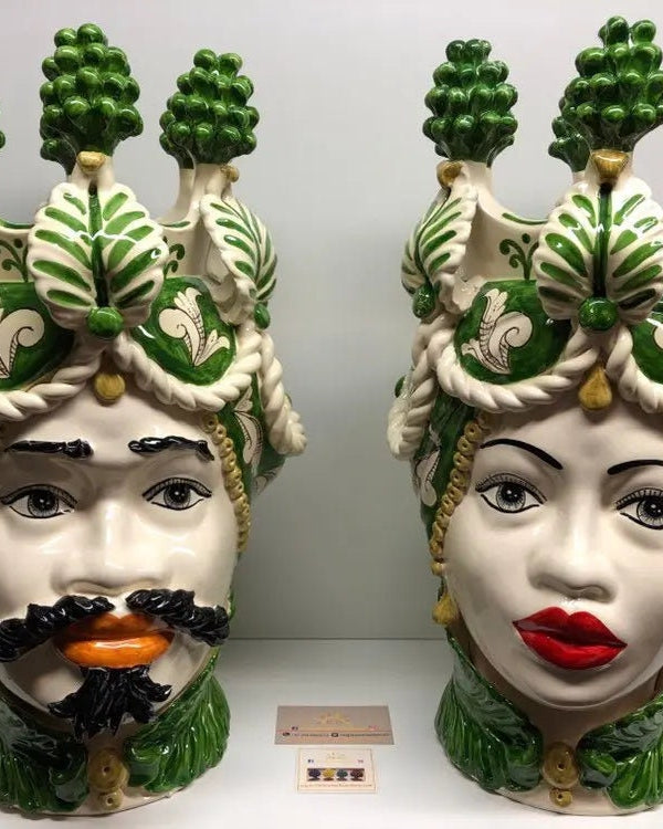 Teste di Moro Zefiro Corona Pigne Ceramica Caltagirone cm H.48 L.28 Artigianale Verde DD CERAMICHE SICILIANE