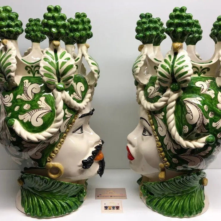 Teste di Moro Zefiro Corona Pigne Ceramica Caltagirone cm H.48 L.28 Artigianale Verde DD CERAMICHE SICILIANE