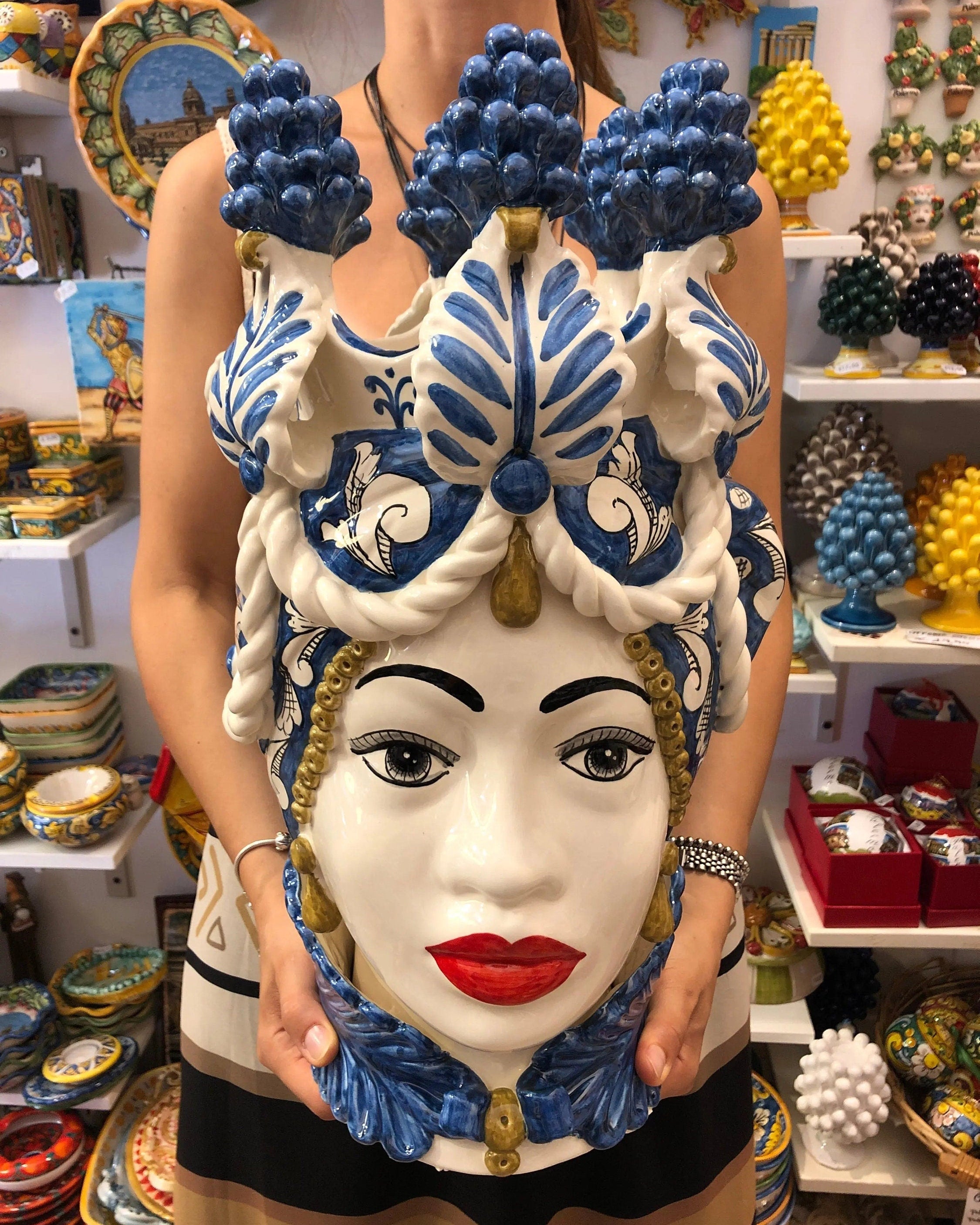 Teste di Moro Zefiro Corona Pigne Ceramica Caltagirone cm H.48 L.28 Artigianale Blu DD CERAMICHE SICILIANE