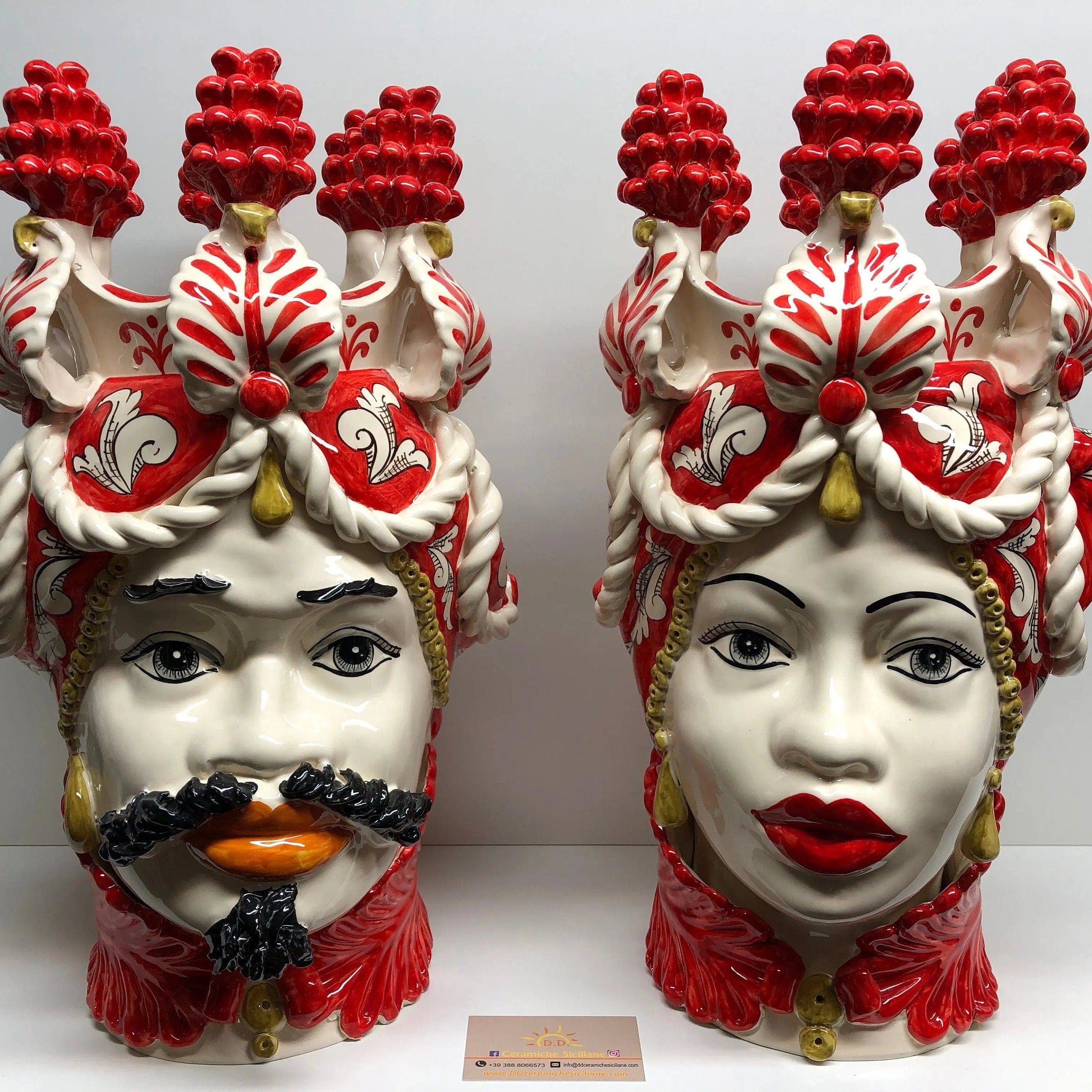 Teste di Moro Zefiro Corona Pigne Ceramica Caltagirone cm H.48 L.28 Artigianale Rosso DD CERAMICHE SICILIANE