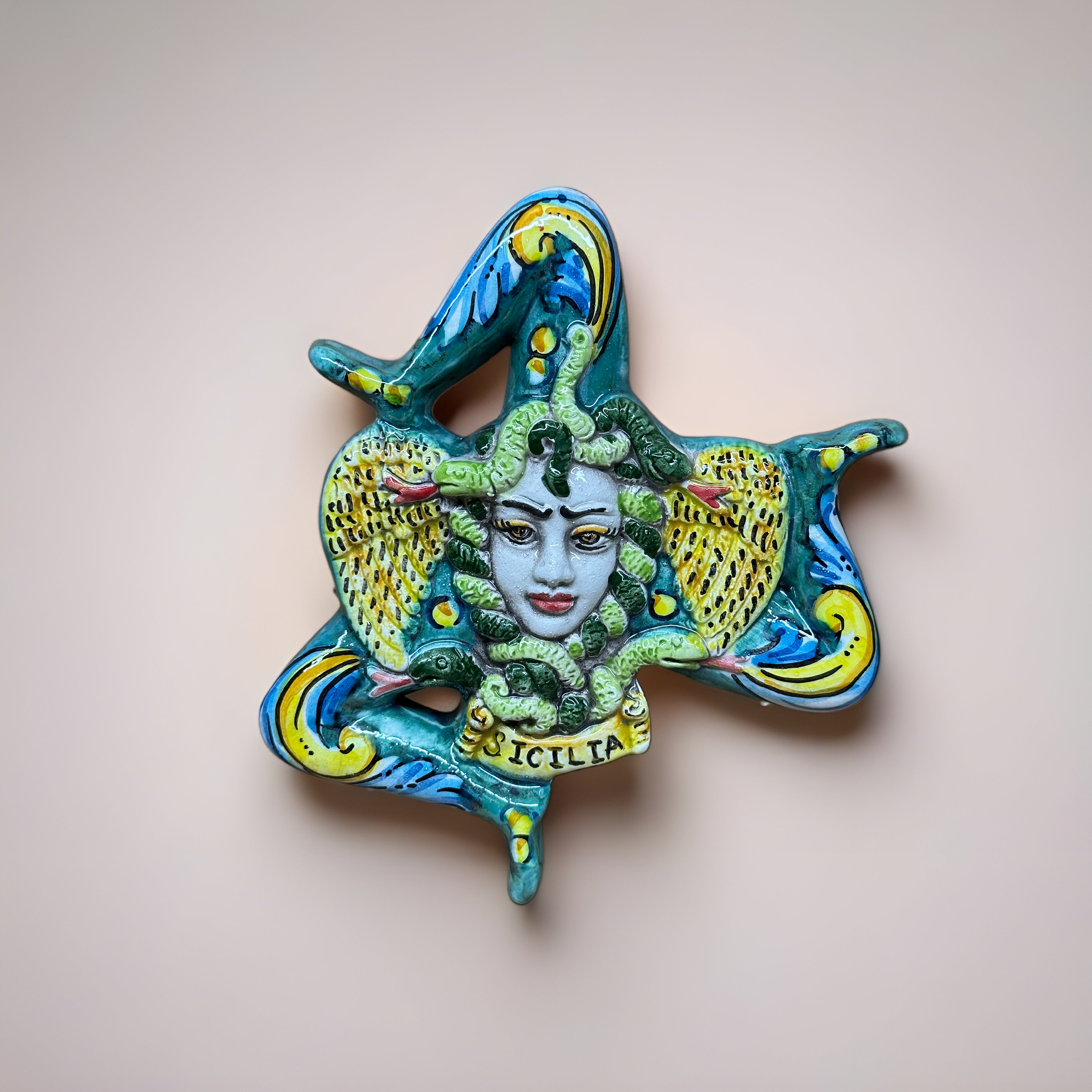 Trinacria Decorata Verde cm H.17 Ceramica Caltagirone fatto a mano - OGGETTISTICA