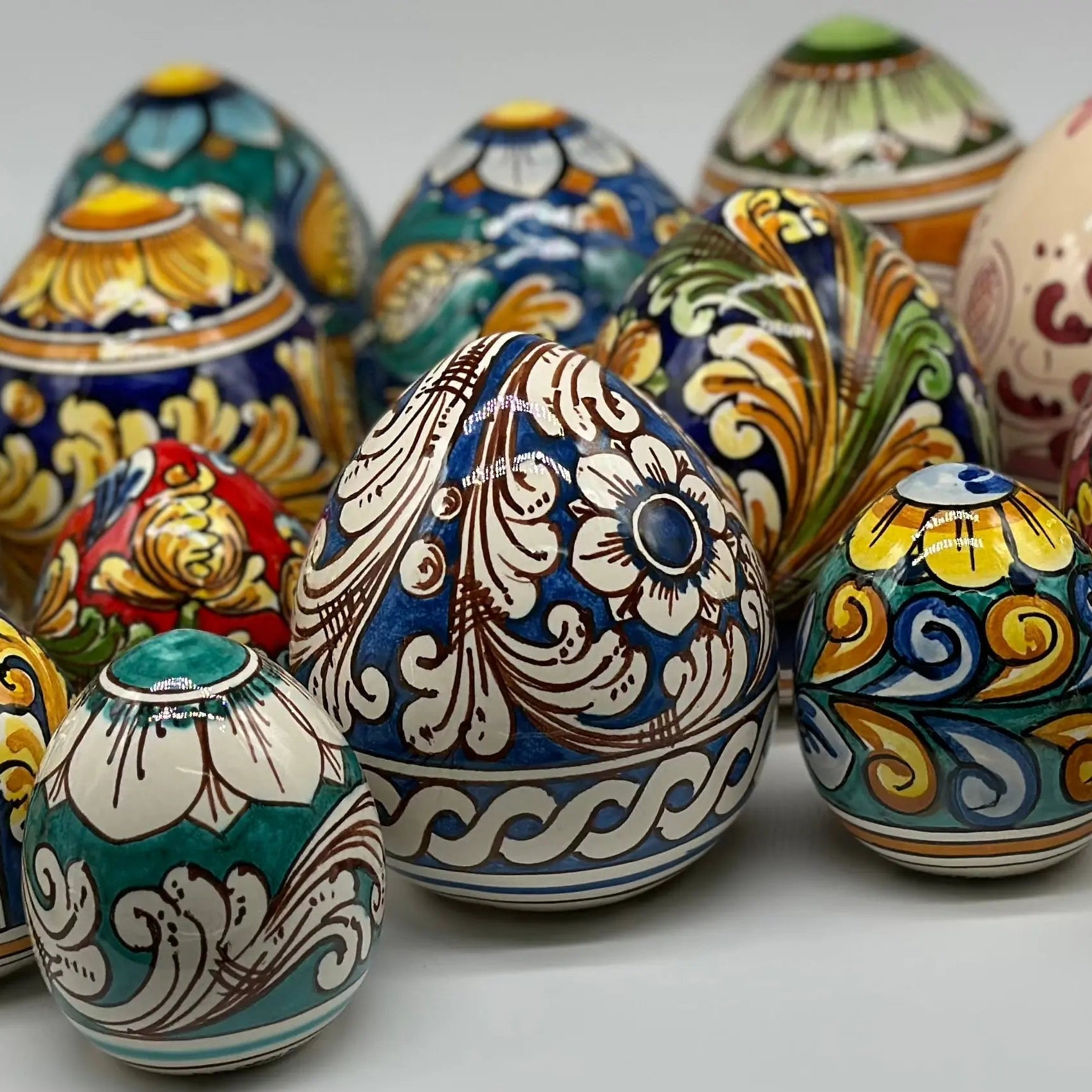Uova di Pasqua Ceramica Caltagirone dipinti a mano (misure e decori vari) DD CERAMICHE SICILIANE