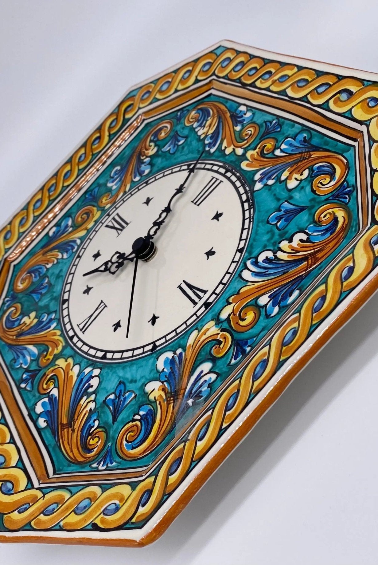 Orologio da Parete Ceramica Caltagirone Ottagonale dipinto a mano cm 32 Decoro n.4 - DD CERAMICHE SICILIANE