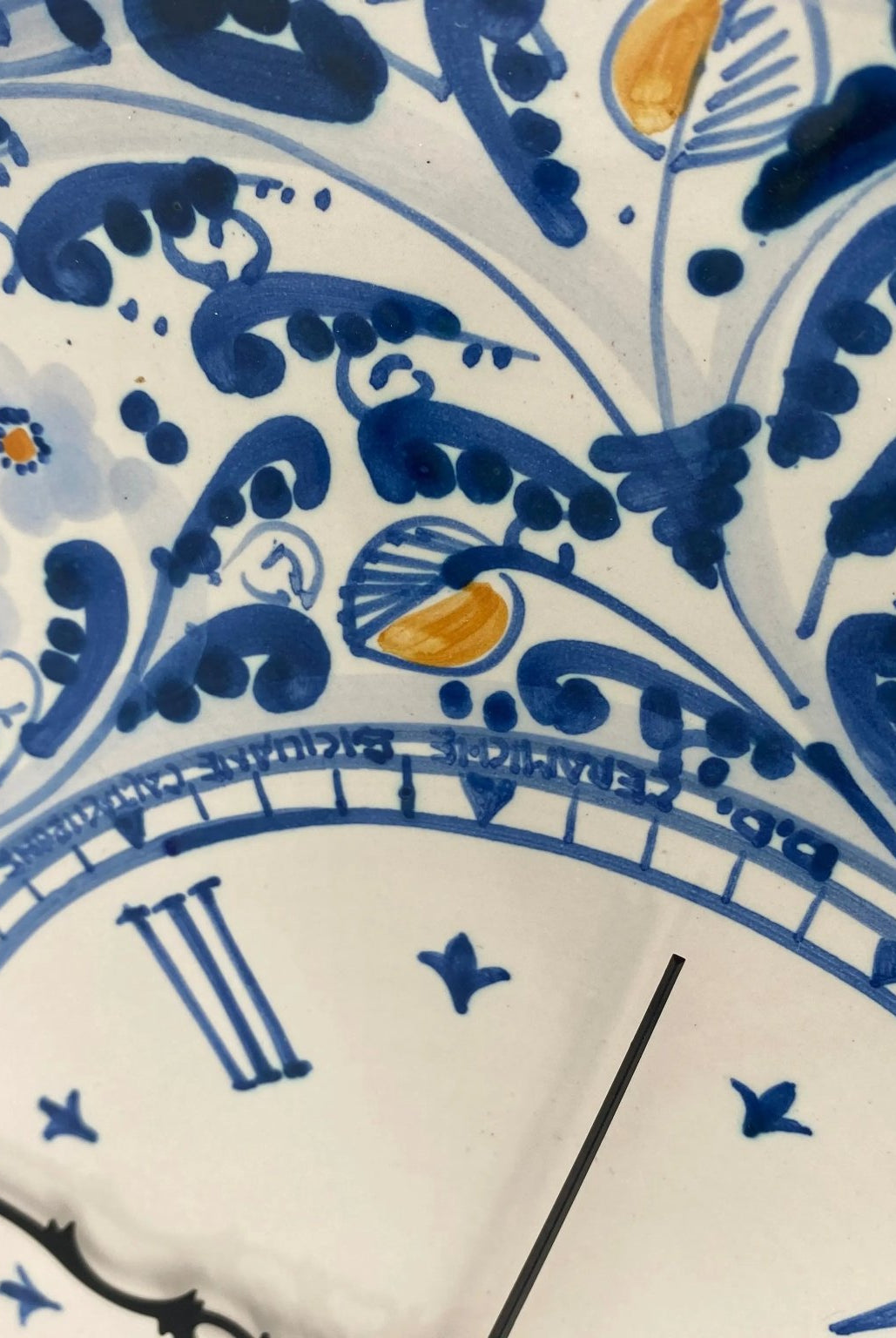 Orologio da Parete Ceramica Caltagirone Rotondo dipinto a mano cm D.30 Decoro n.2 - DD CERAMICHE SICILIANE