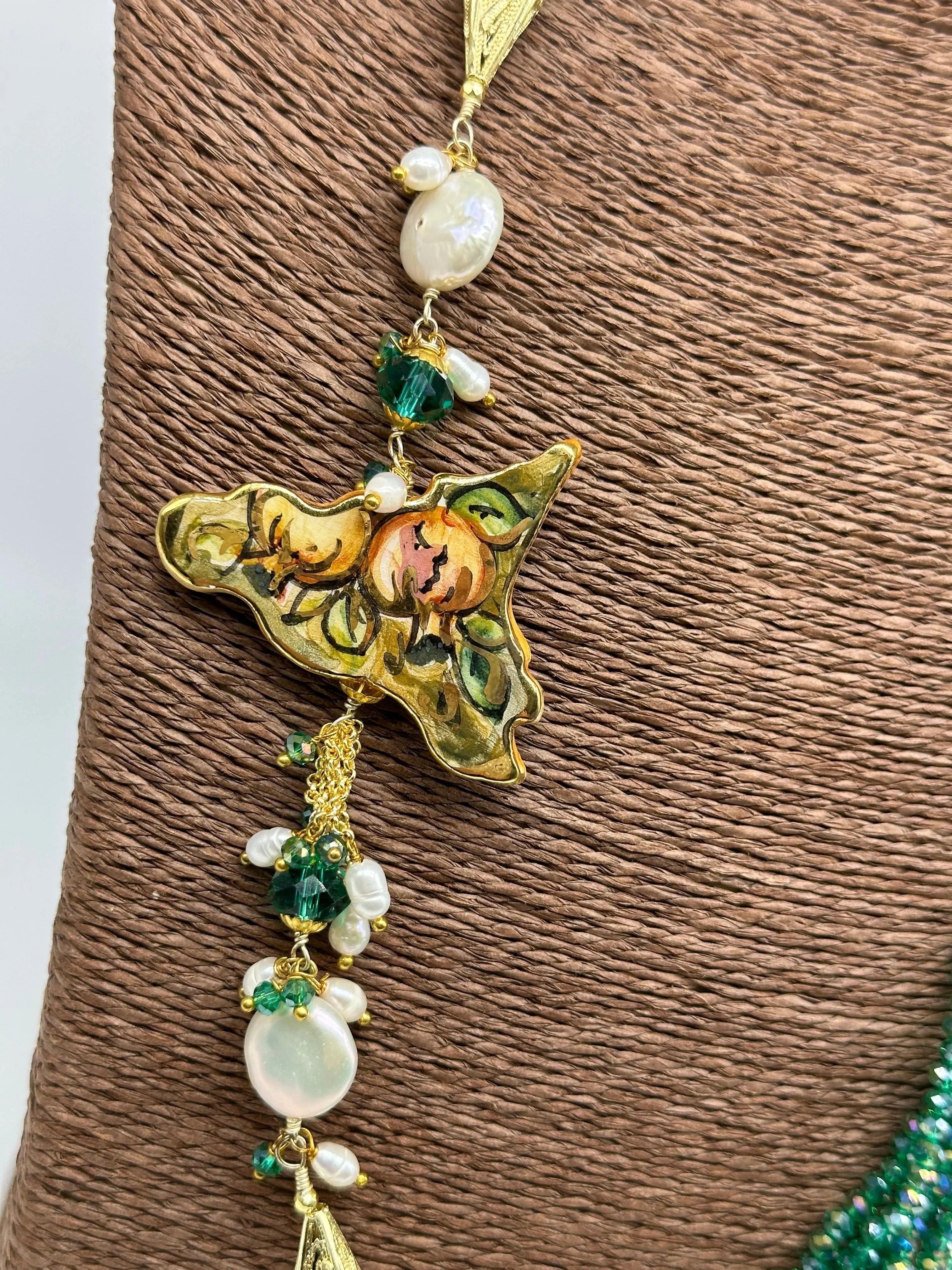 Collana multifilo di Pietre Verde, ciondolo Sicilia, perle e pietre DD CERAMICHE SICILIANE