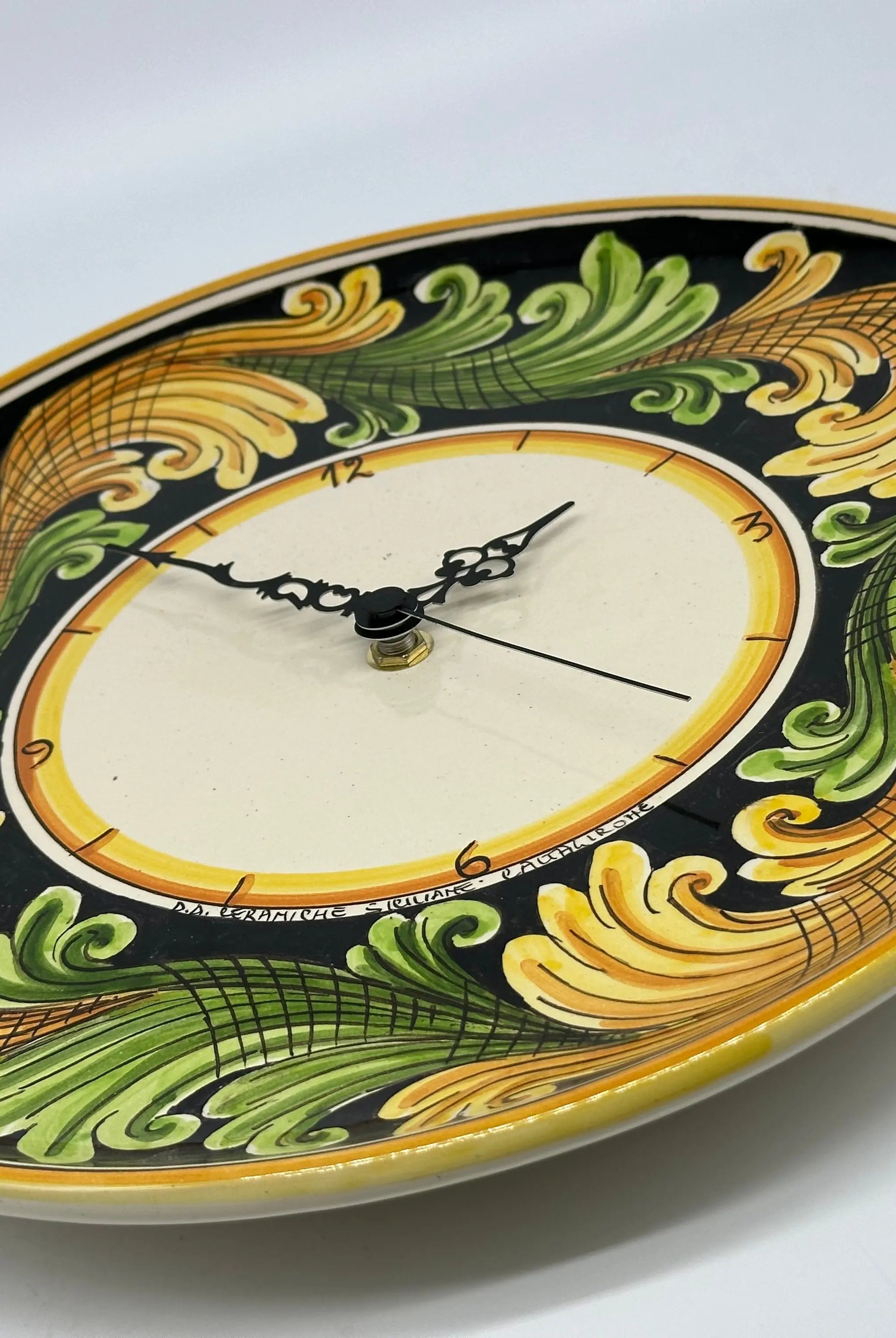 Orologio da Parete Ceramica Caltagirone Rotondo dipinto a mano cm D.30 Decoro n.10g DD CERAMICHE SICILIANE