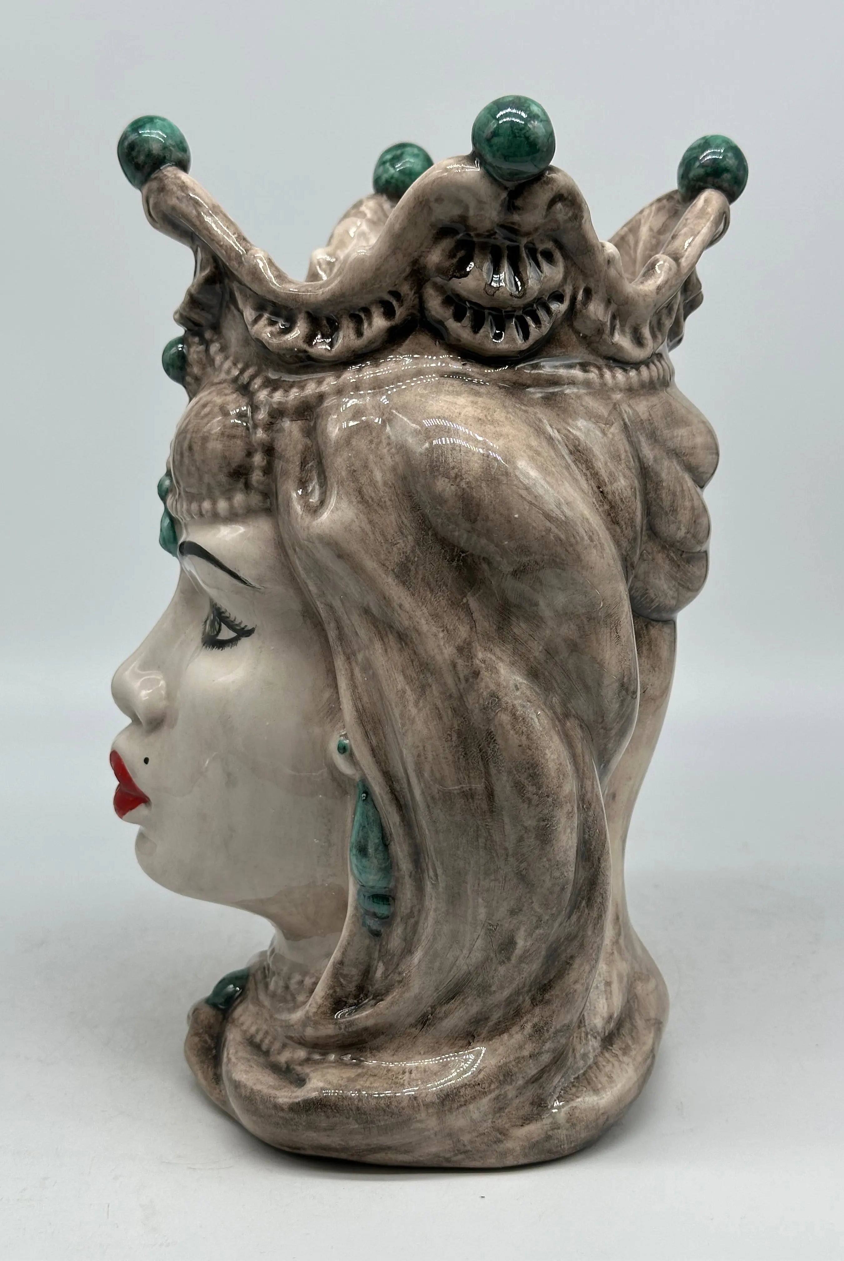 Teste di Moro Emiro Ceramica Caltagirone cm H.30 L.18 Artigianale Écru Sfere Verde DD CERAMICHE SICILIANE