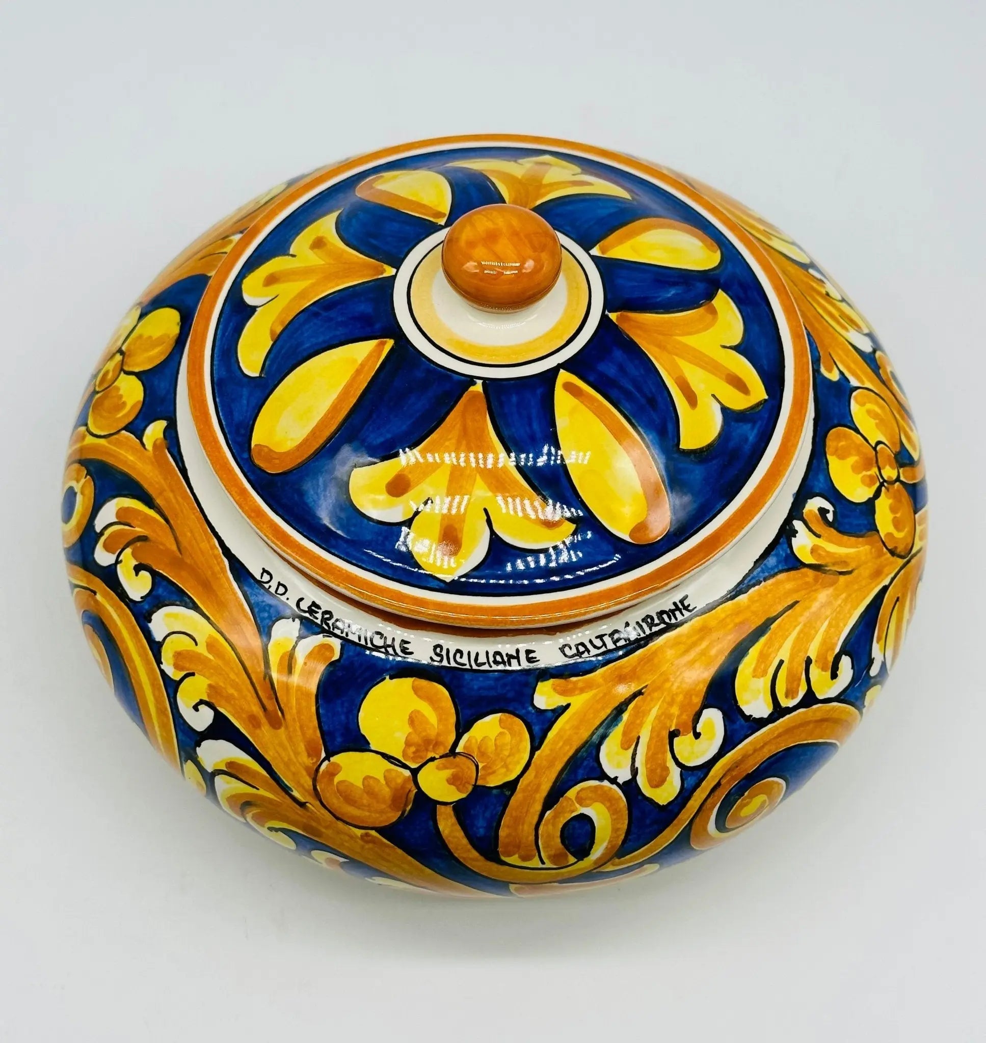 Biscottiera Decorata ‘700 Ceramica Caltagirone cm H.18 L.24 Artigianale - BISCOTTIERA