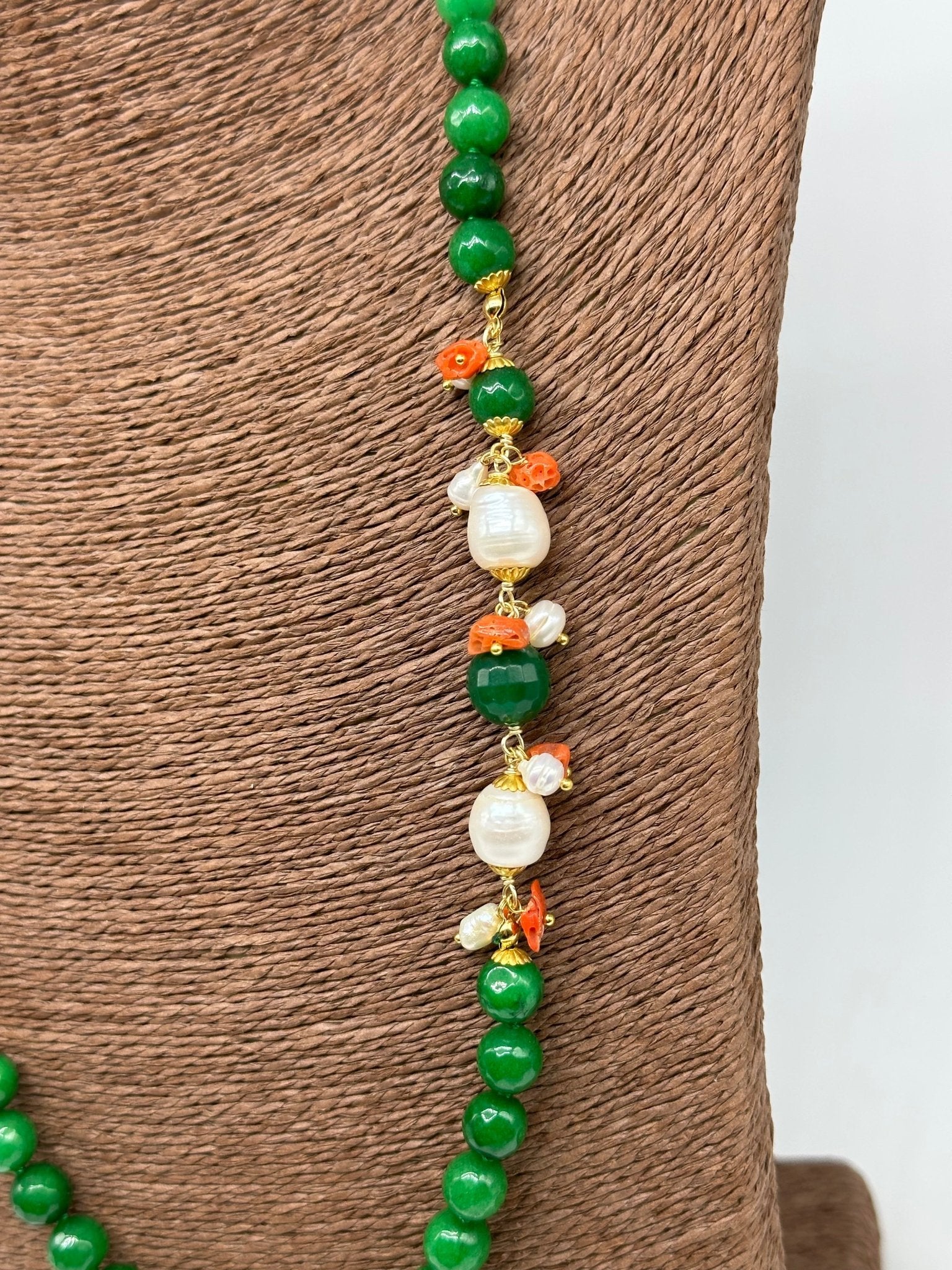 Collana Artigianale Pietre Verde, Corallo e Perle bianche - DD CERAMICHE SICILIANE