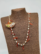 Collana Coffa Siciliana decorata Ceramica di Caltagirone, Perle e Corallo DD CERAMICHE SICILIANE