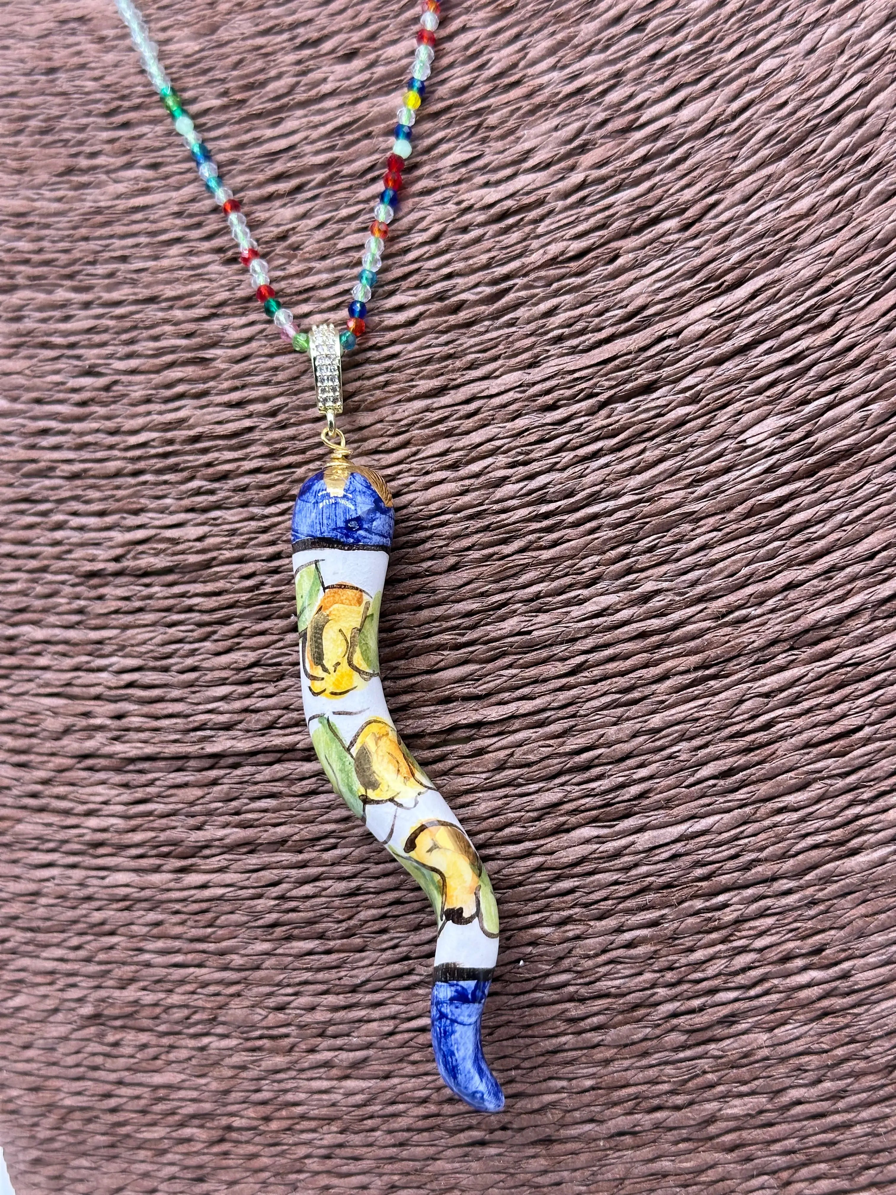 Collana Corno Portafotuna Ceramica Caltagirone, catena perle multicolor V.1 DD CERAMICHE SICILIANE