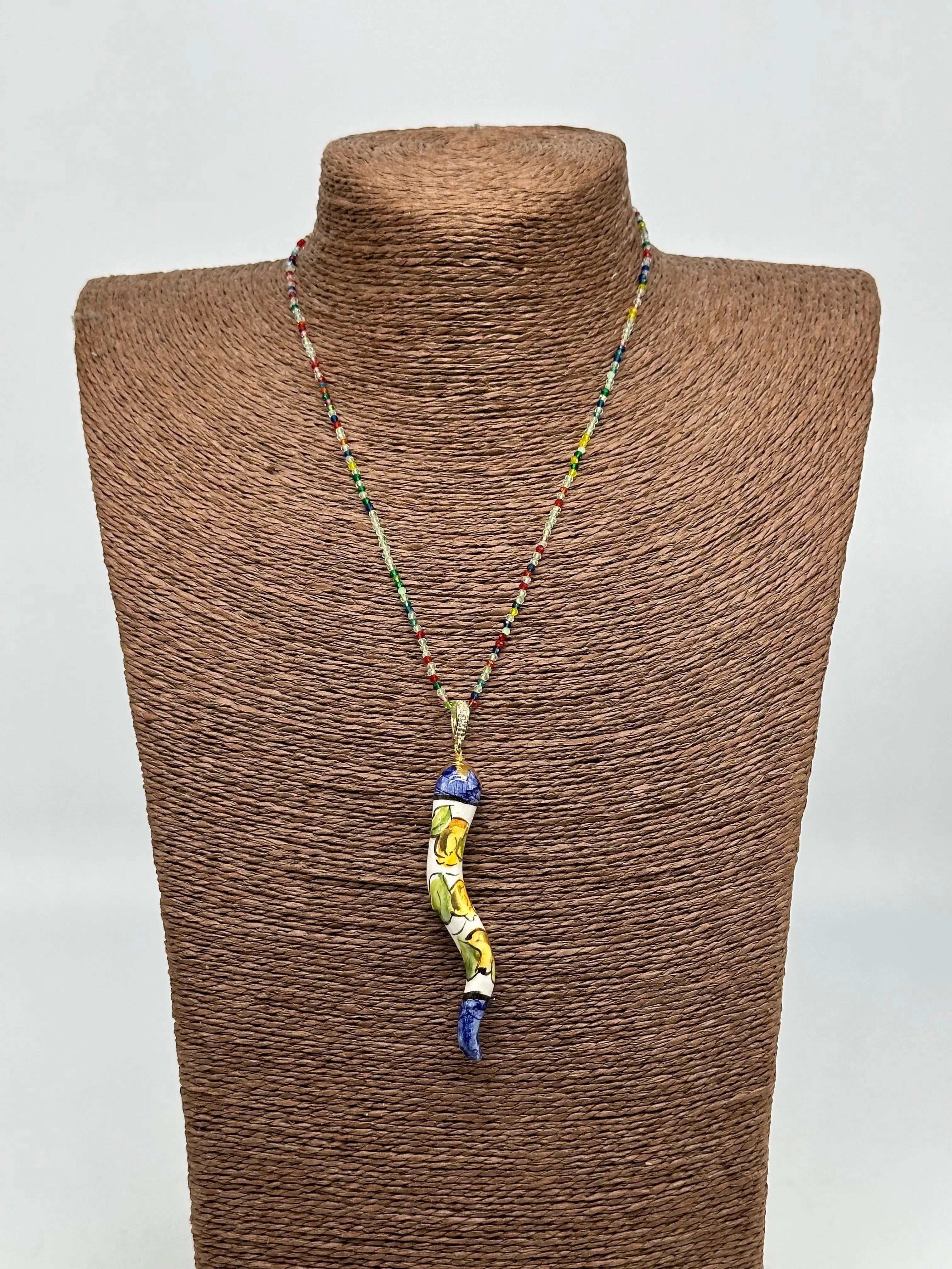 Collana Corno Portafotuna Ceramica Caltagirone, catena perle multicolor V.1 DD CERAMICHE SICILIANE