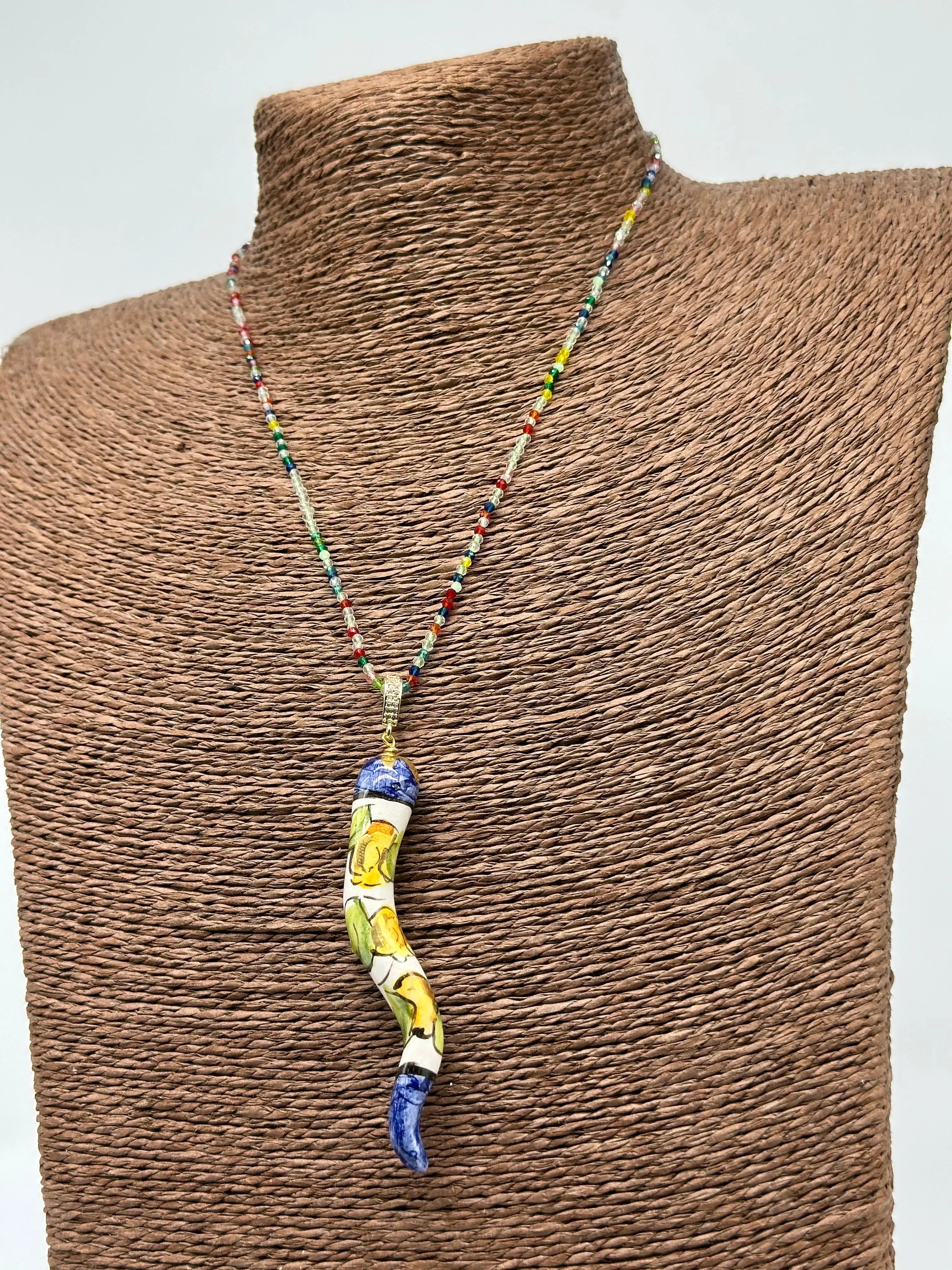 Collana Corno Portafotuna Ceramica Caltagirone, catena perle multicolor V.1 DD CERAMICHE SICILIANE