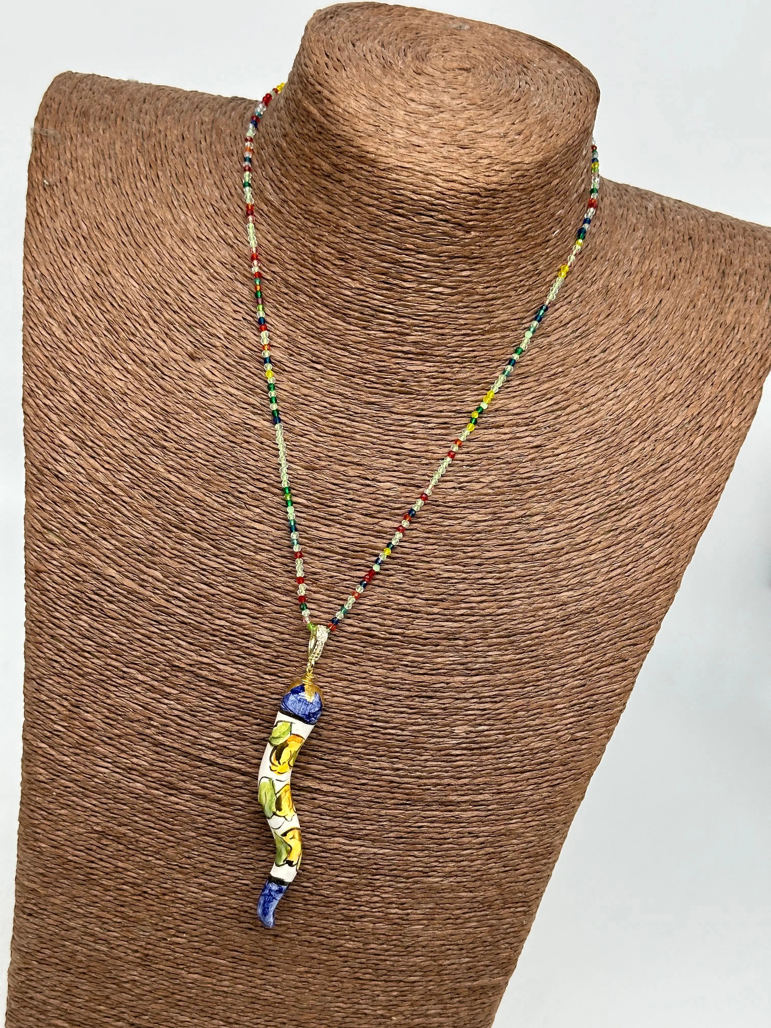 Collana Corno Portafotuna Ceramica Caltagirone, catena perle multicolor V.1 DD CERAMICHE SICILIANE