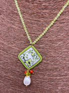 Collana Piastrella Ceramica Caltagirone Decoro Barocco, catena perline verde limone DD CERAMICHE SICILIANE