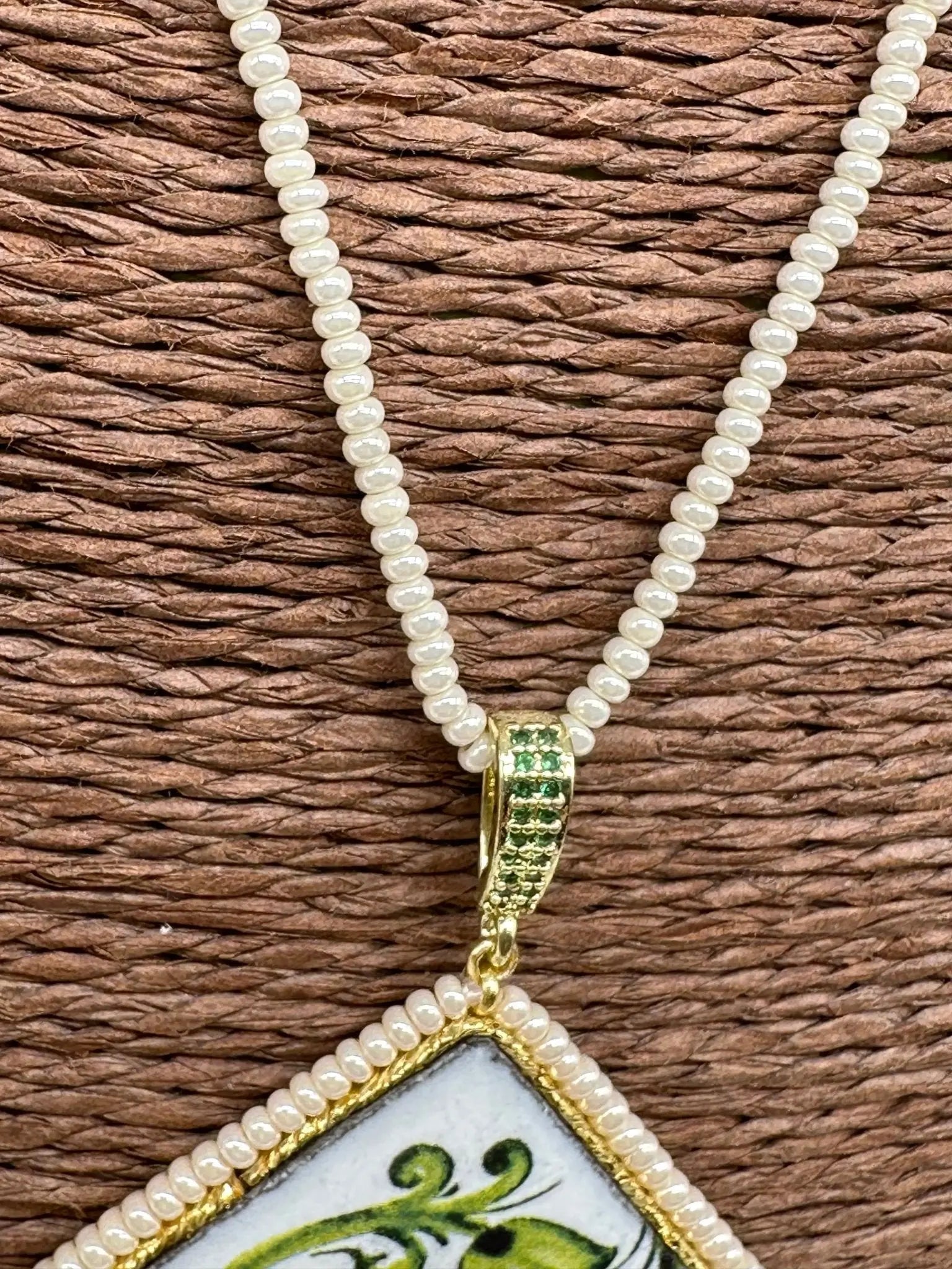 Collana Piastrella Ceramica Caltagirone Decoro Barocco Verde catena perline bianche - COLLANA