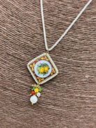 Collana Piastrella Ceramica Caltagirone Decoro Limoni, cornice e catena perline bianche DD CERAMICHE SICILIANE