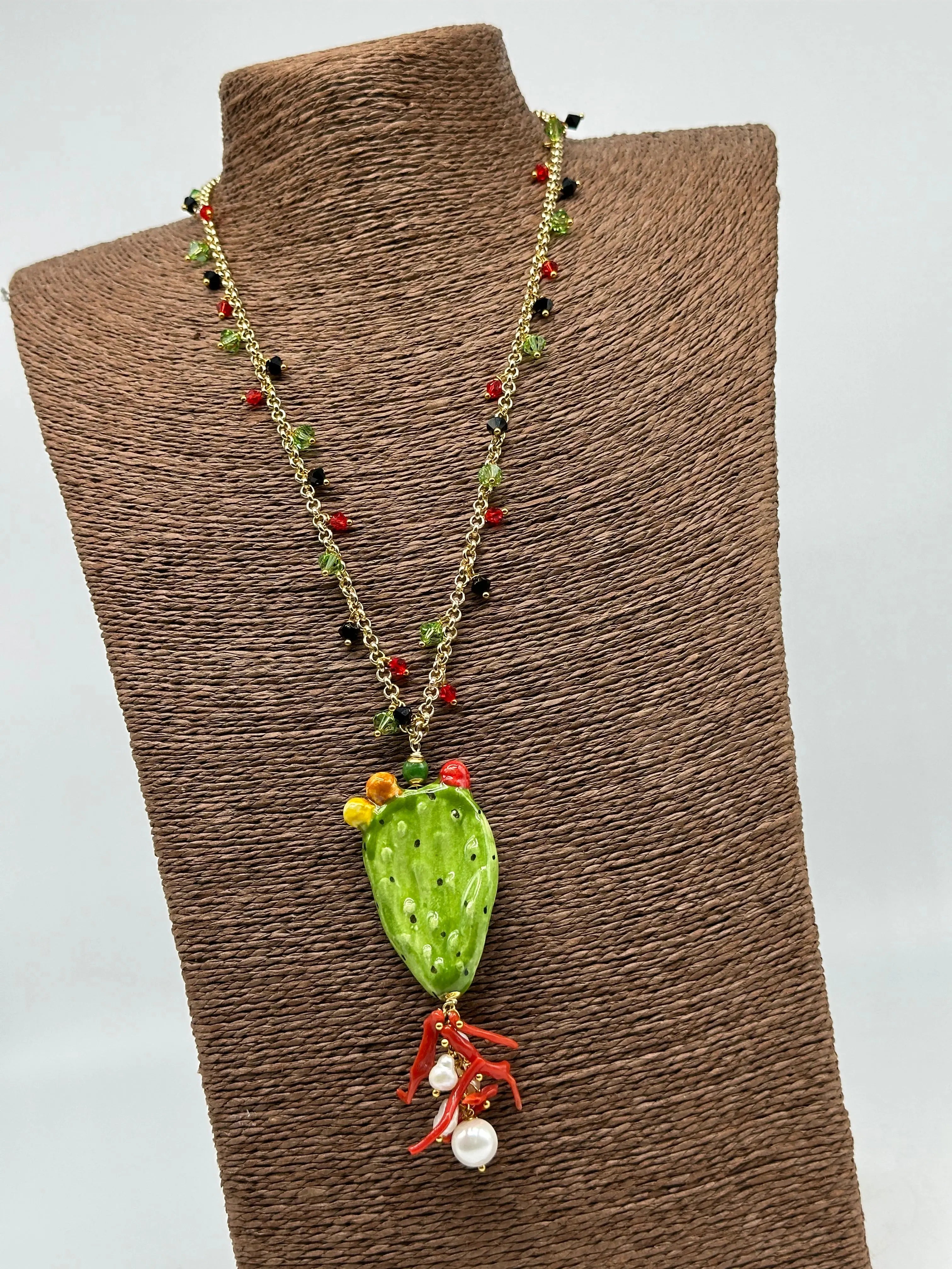Collana Siciliana Fico d'India in Ceramica di Caltagirone, pietre, corallo, catena dorata V.2 DD CERAMICHE SICILIANE