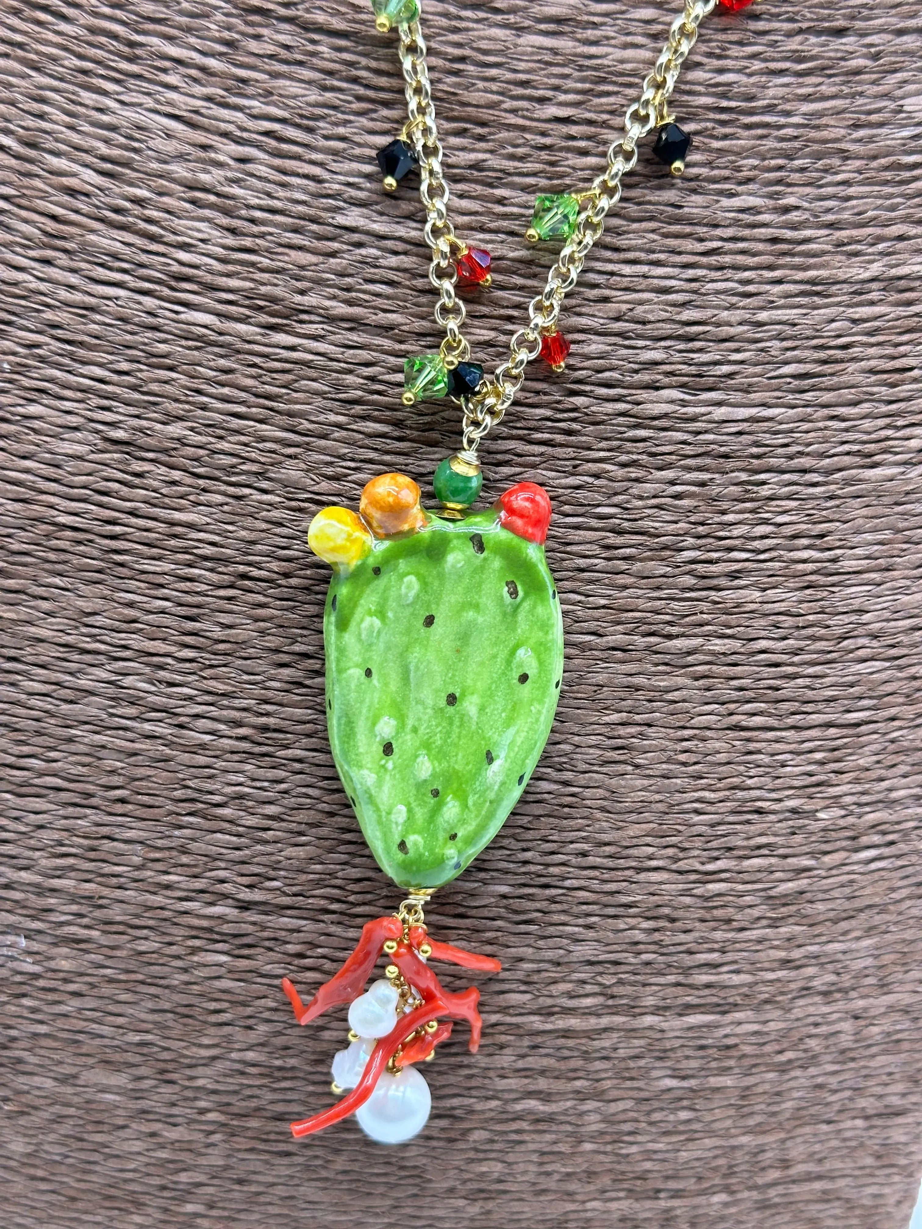 Collana Siciliana Fico d'India in Ceramica di Caltagirone, pietre, corallo, catena dorata V.2 DD CERAMICHE SICILIANE