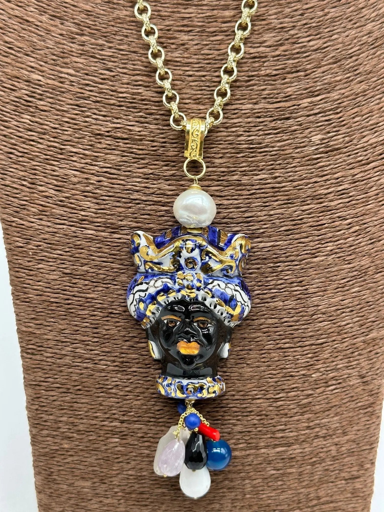 Collana Siciliana Testa di Moro Ceramica di Caltagirone Turbante Blu Decorato dettagli Oro - COLLANA