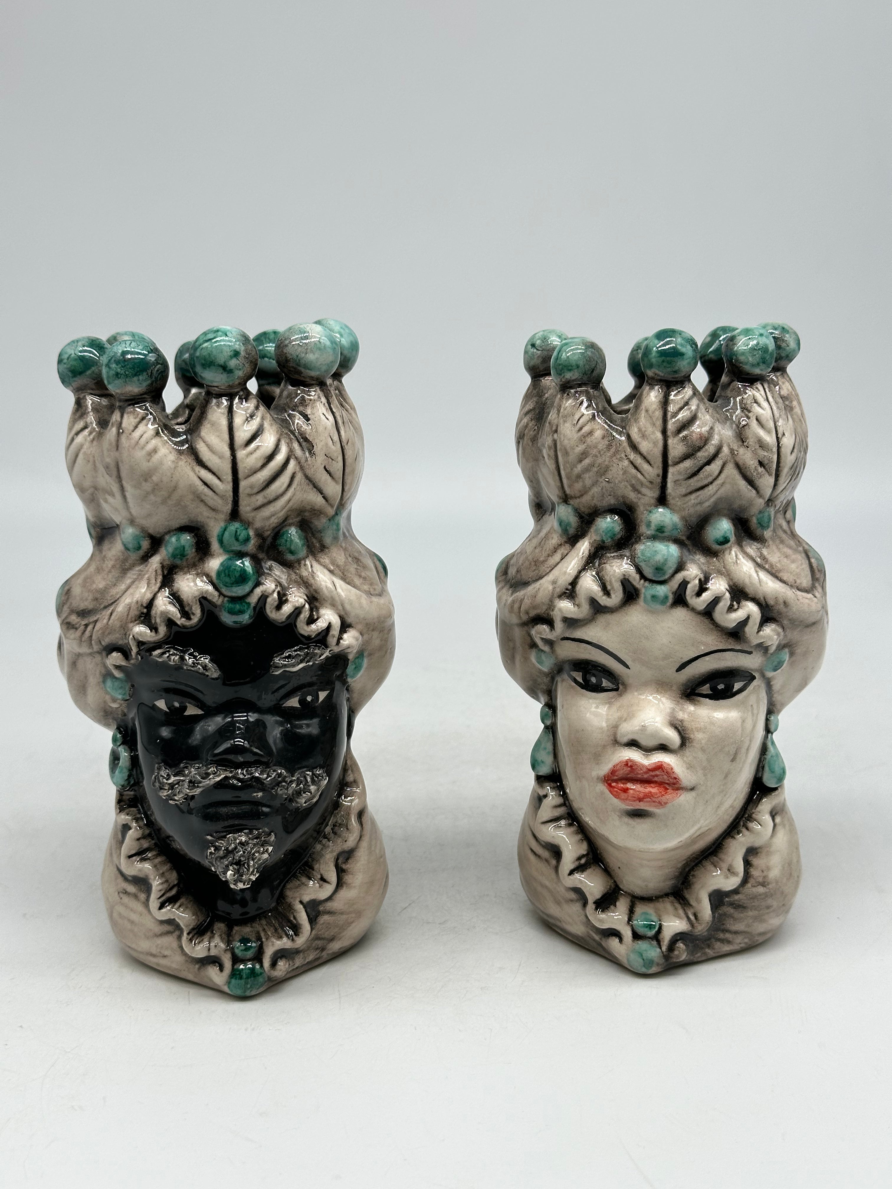 Coppia Teste di Moro Luis Ceramica Caltagirone cm H.17 L.9 Artigianale Beige Sfere Verde - TESTE DI MORO