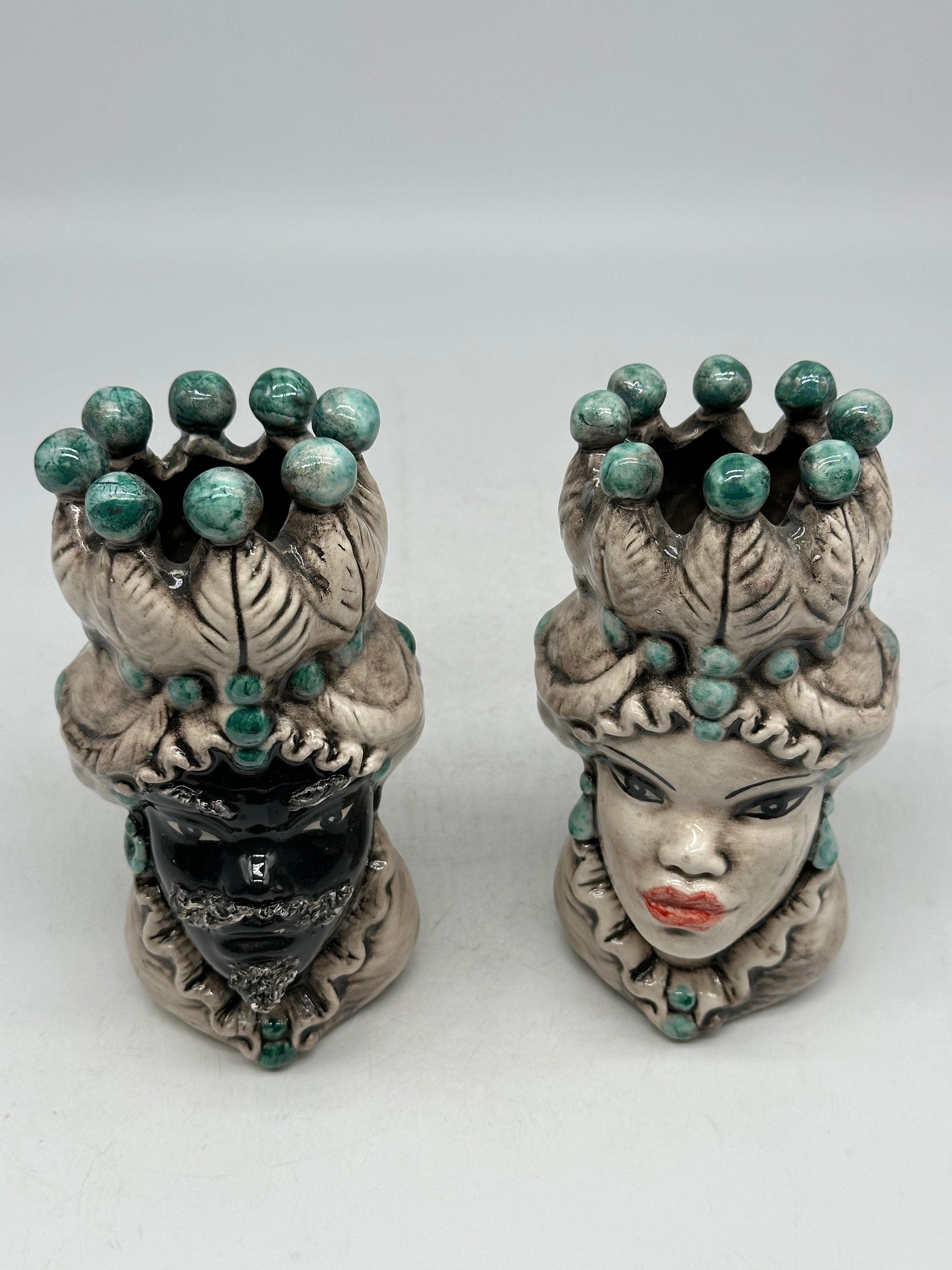 Coppia Teste di Moro Luis Ceramica Caltagirone cm H.17 L.9 Artigianale Beige Sfere Verde - TESTE DI MORO