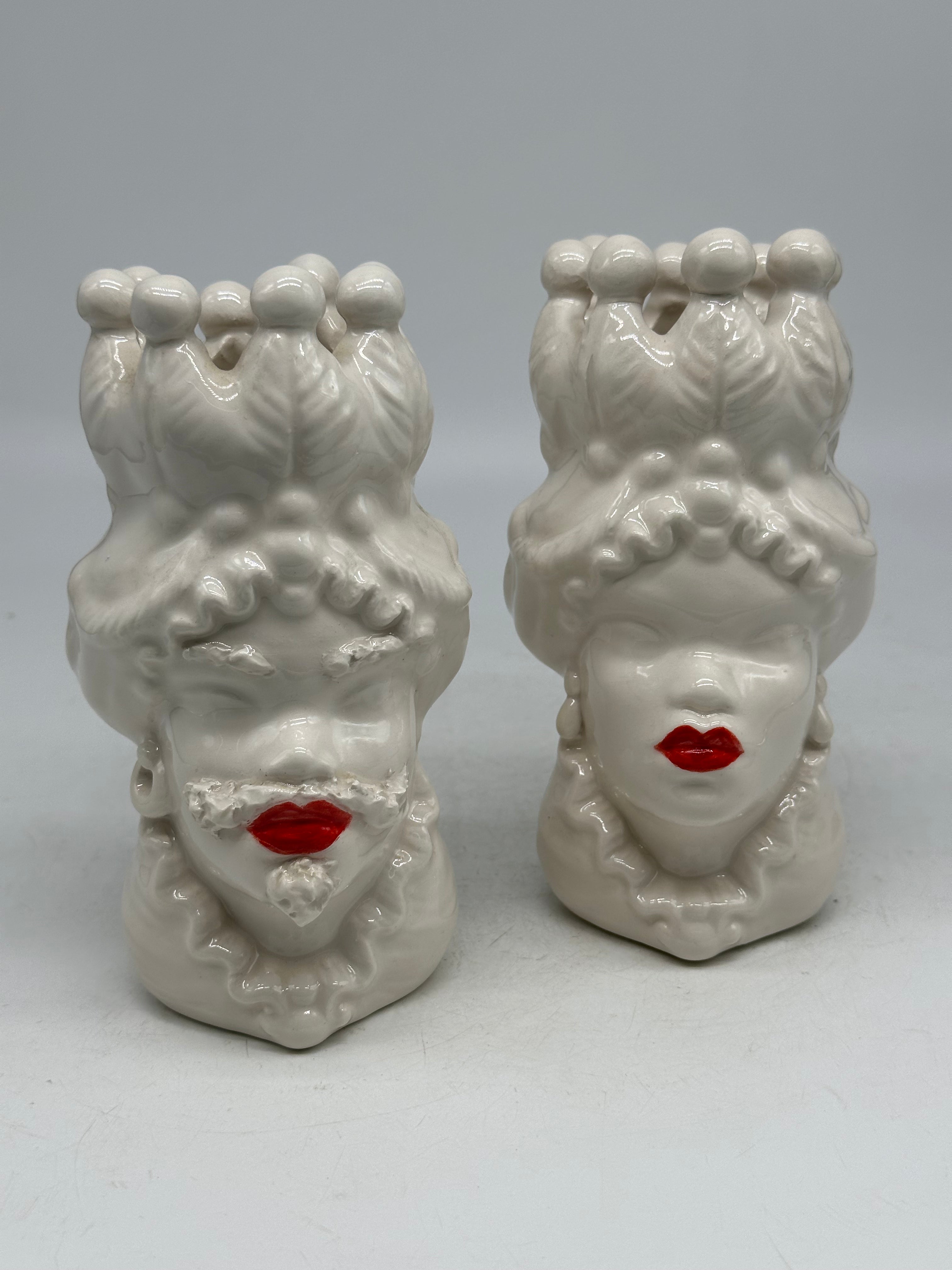 Coppia Teste di Moro Luis Ceramica Caltagirone cm H.17 L.9 Artigianale Bianco Rosso - TESTE DI MORO