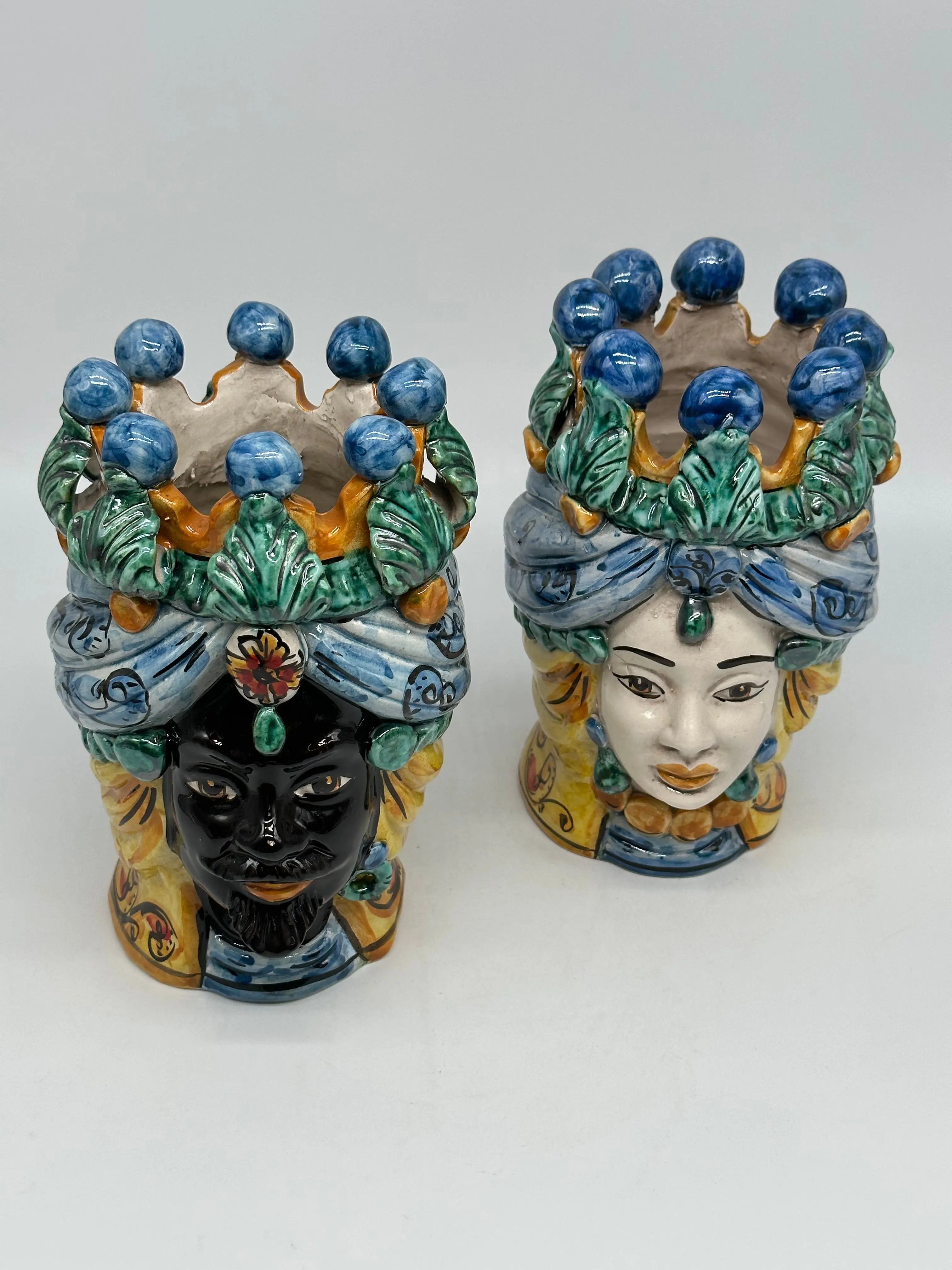 Coppia Teste di Moro Seicento Ceramica Caltagirone cm H.20 L.12 Artigianale VARI COLORI DD CERAMICHE SICILIANE