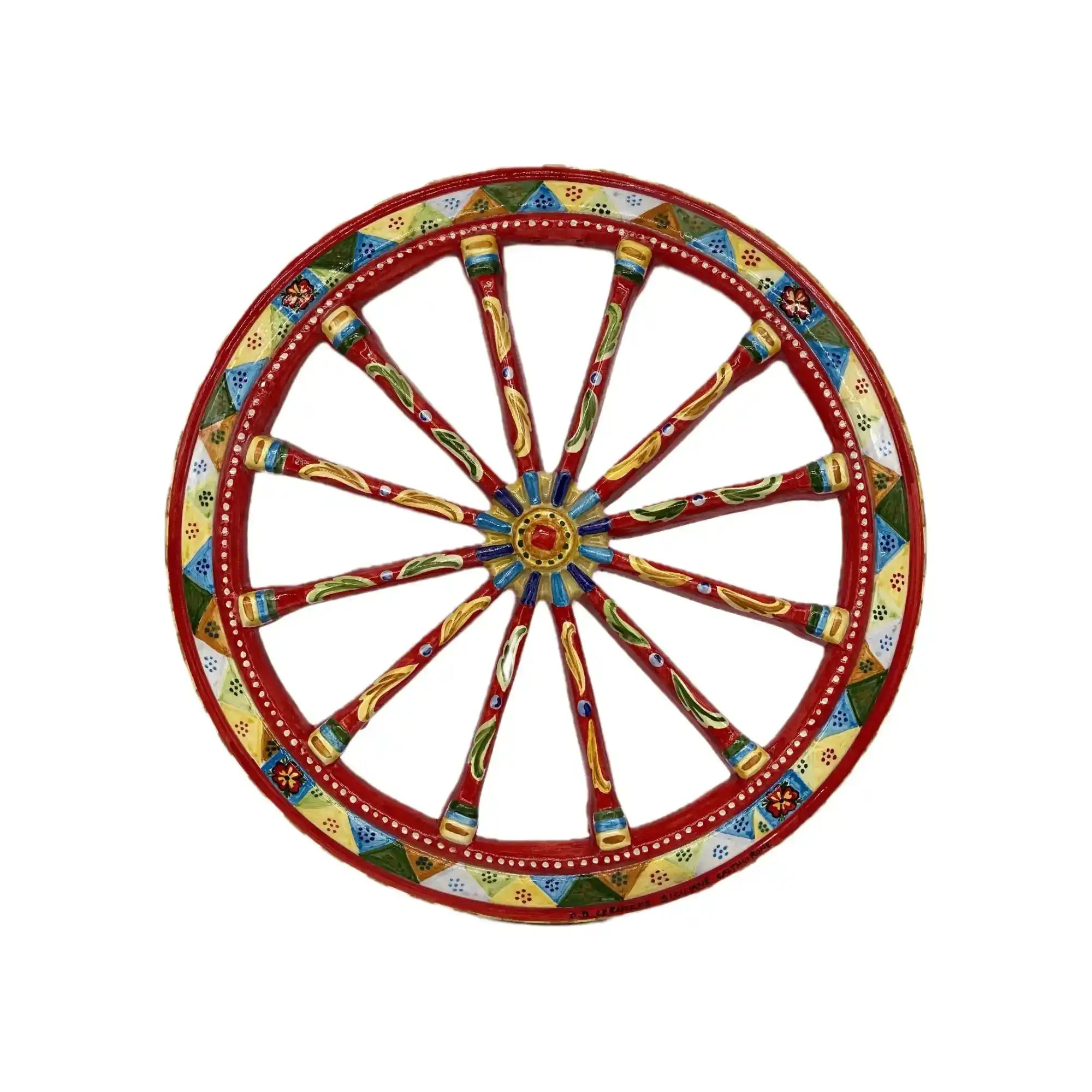 Ruota di carro splendidamente decorata con motivi e disegni geometrici ornate.