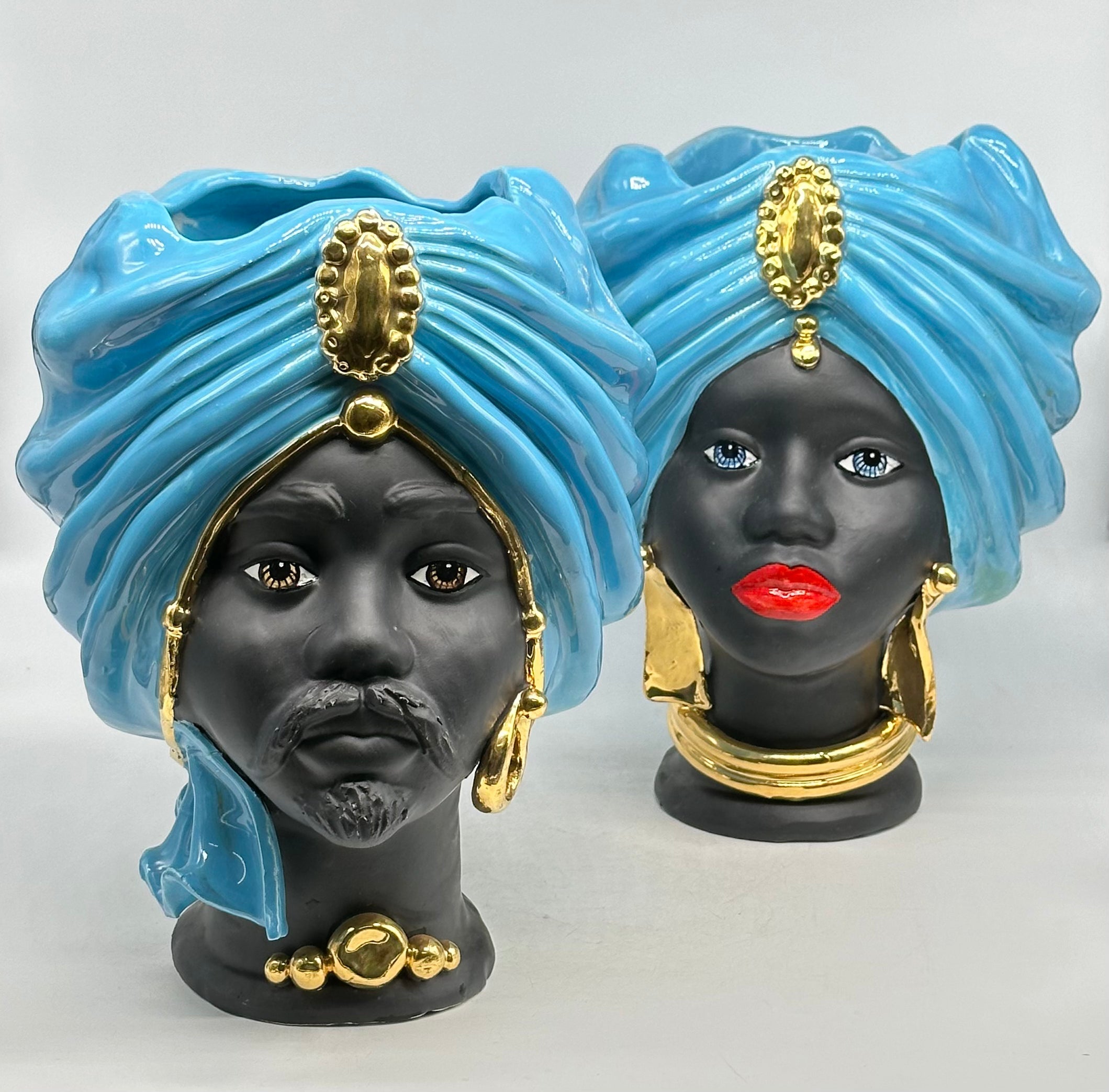 FINE SERIE - Coppia Teste di Moro Atena Ceramica Caltagirone cm H.30 L.23 Artigianale Opaco Celeste Oro - TESTE DI MORO