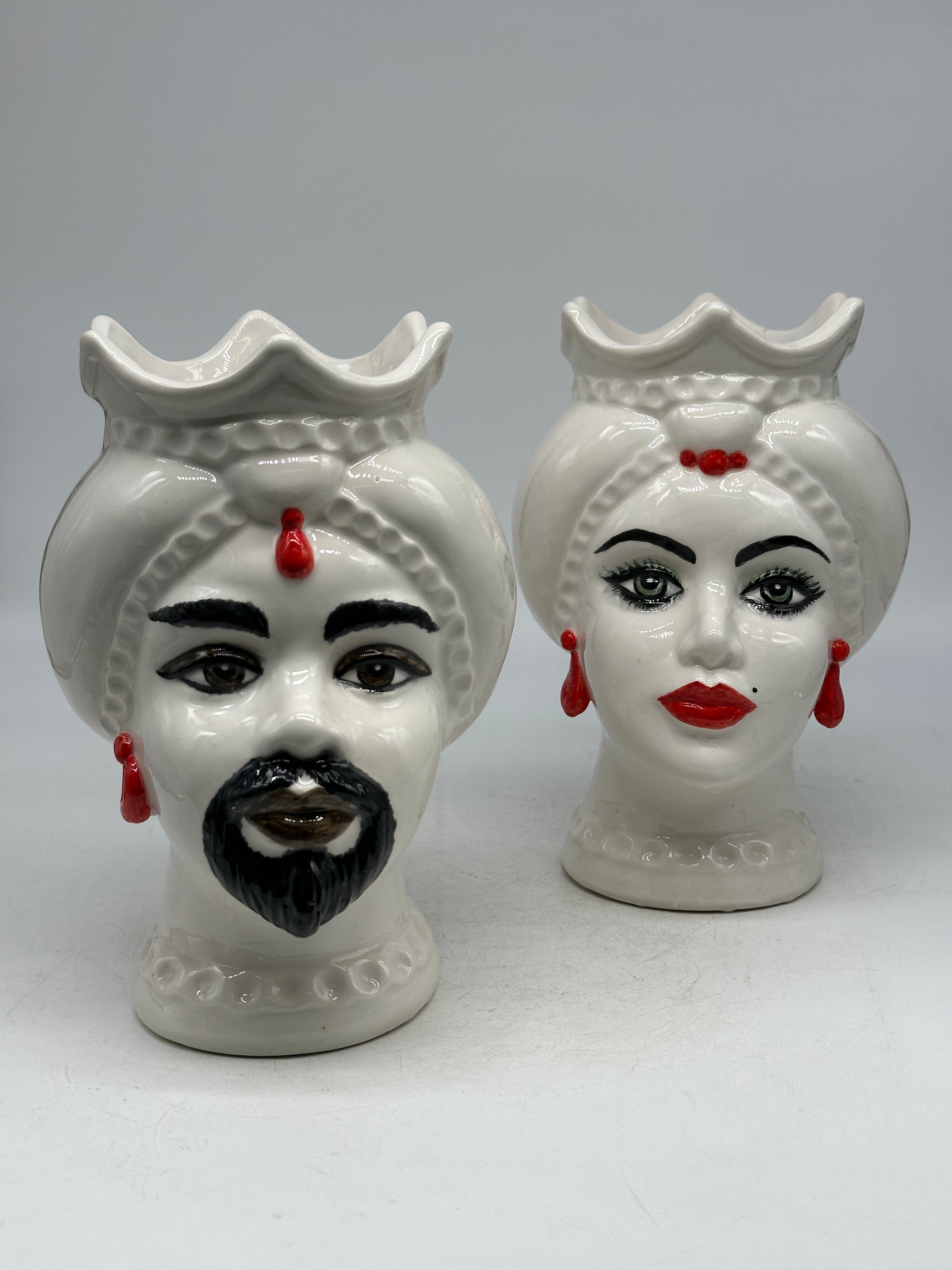 FINE SERIE - Coppia Teste di Moro Luis Ceramica Caltagirone cm H.22 L.15 Artigianale Bianco Rosso - TESTE DI MORO