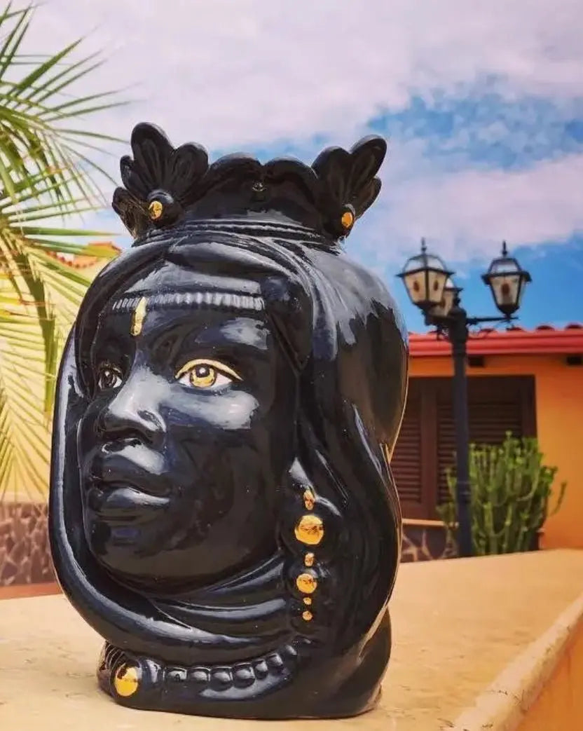 FINE SERIE - Testa di Moro Afro Donna Ceramica Caltagirone cm H.25 L.17 Artigianale Nero dettagli Oro - Donna - TESTA