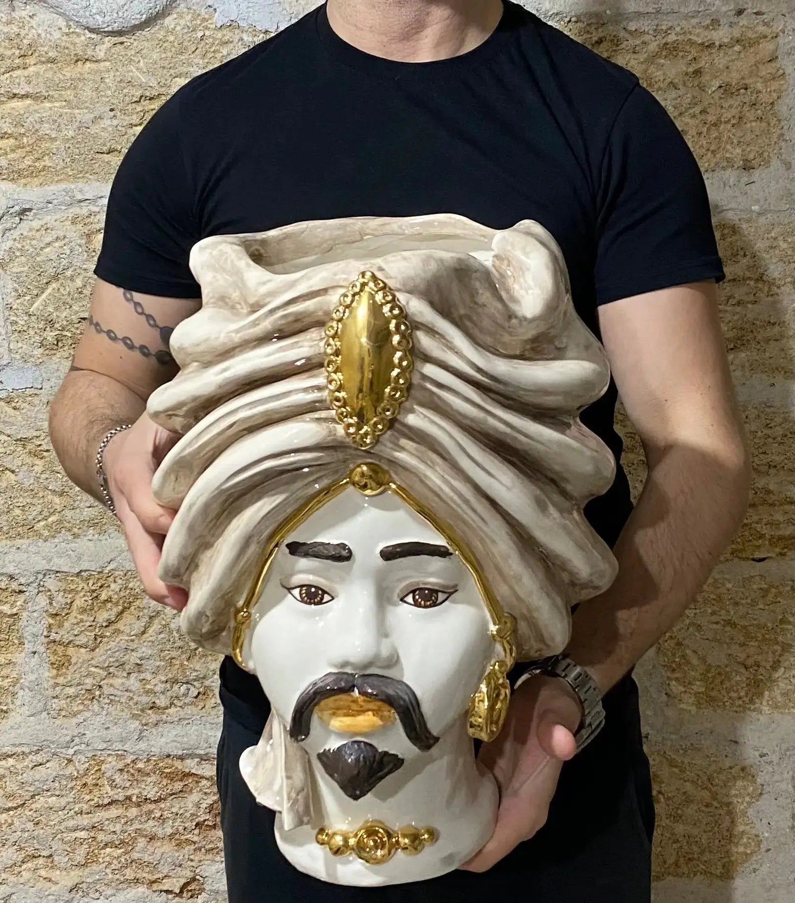 FINE SERIE - Testa di Moro Atena Ceramica Caltagirone cm H.40 L.28 Artigianale Écru Beige Oro - Uomo - TESTA DI MORO